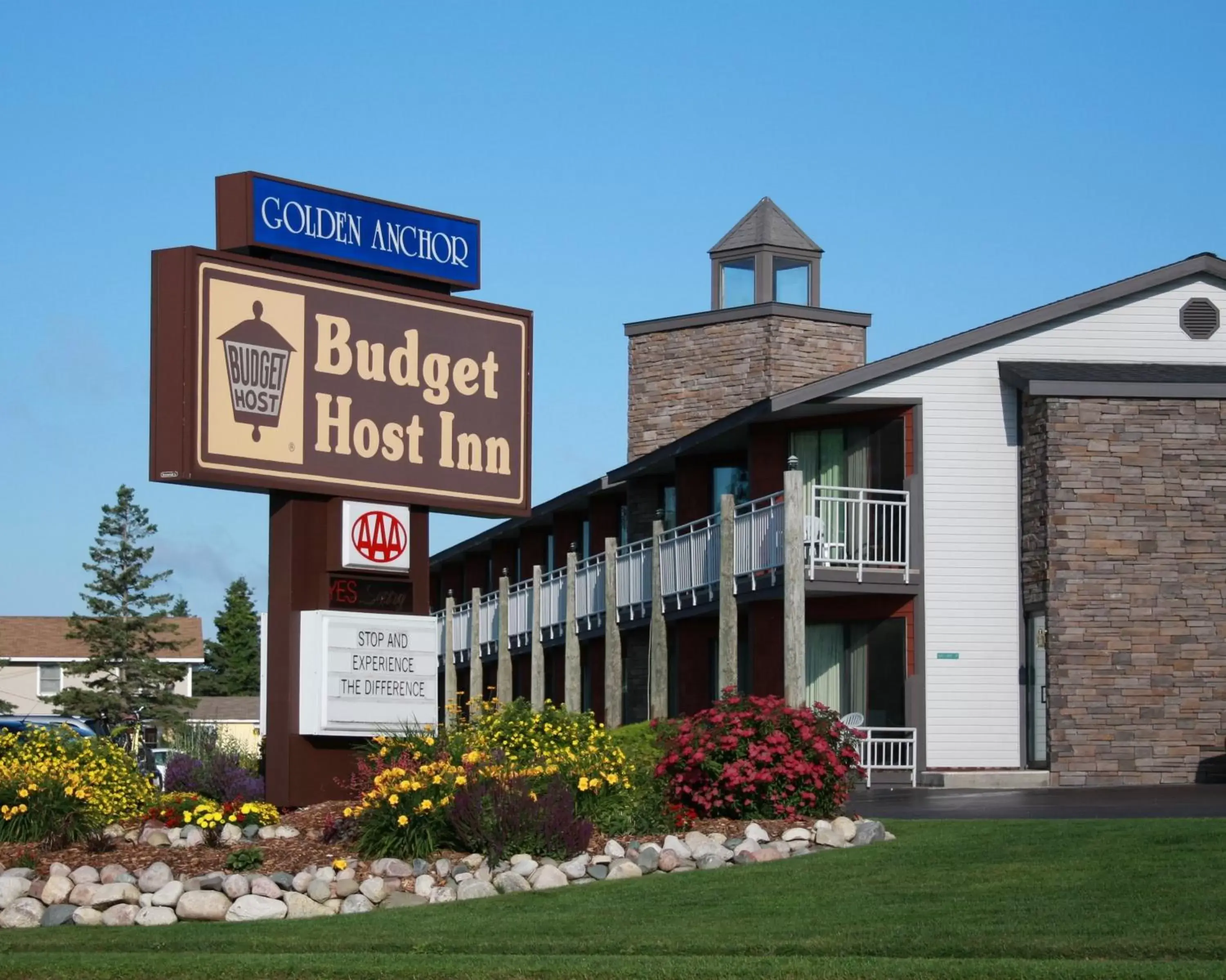 Property Building in Budget Host Inn & Suites