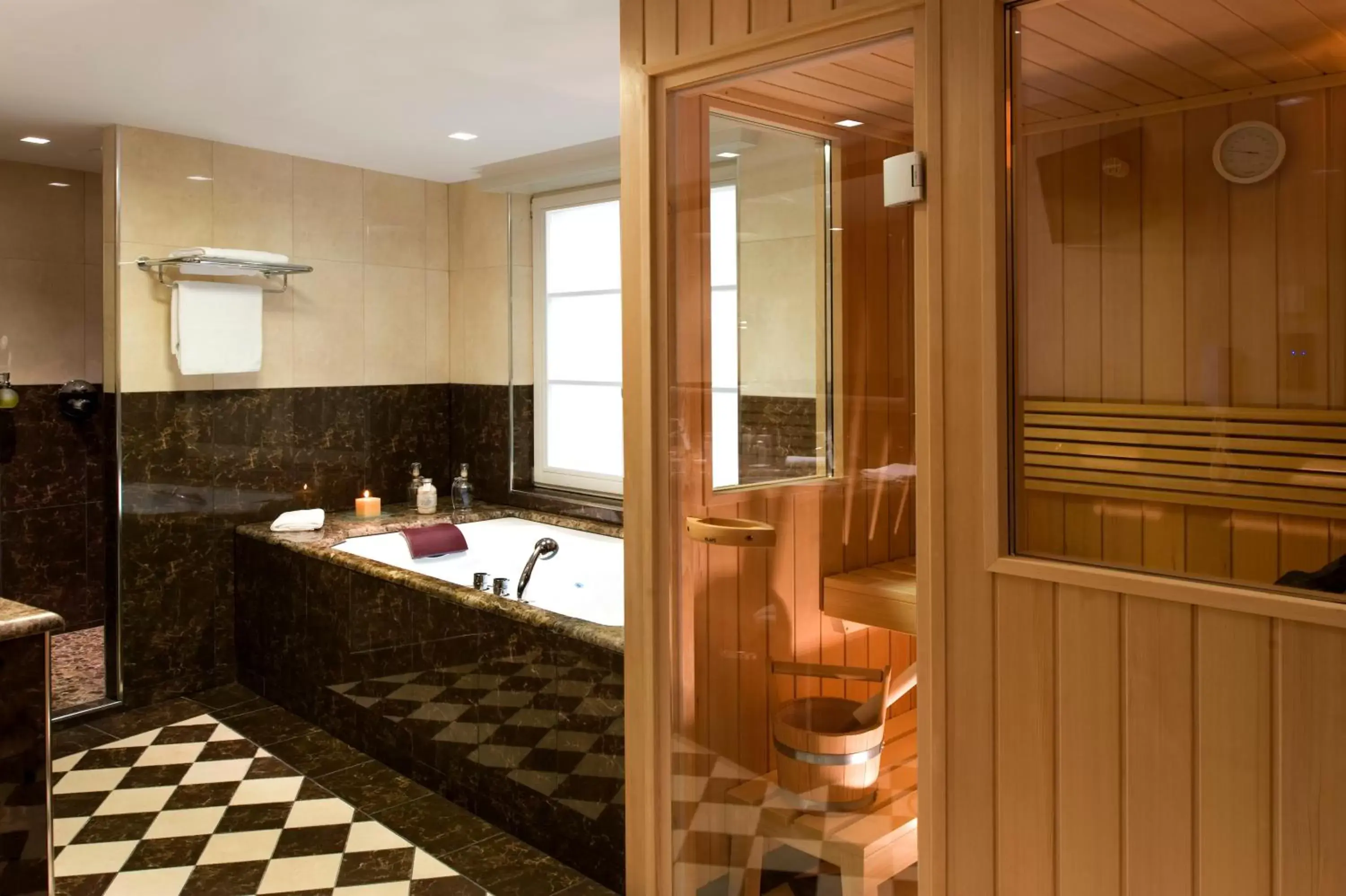 Bathroom in Hostellerie Des Châteaux & Spa