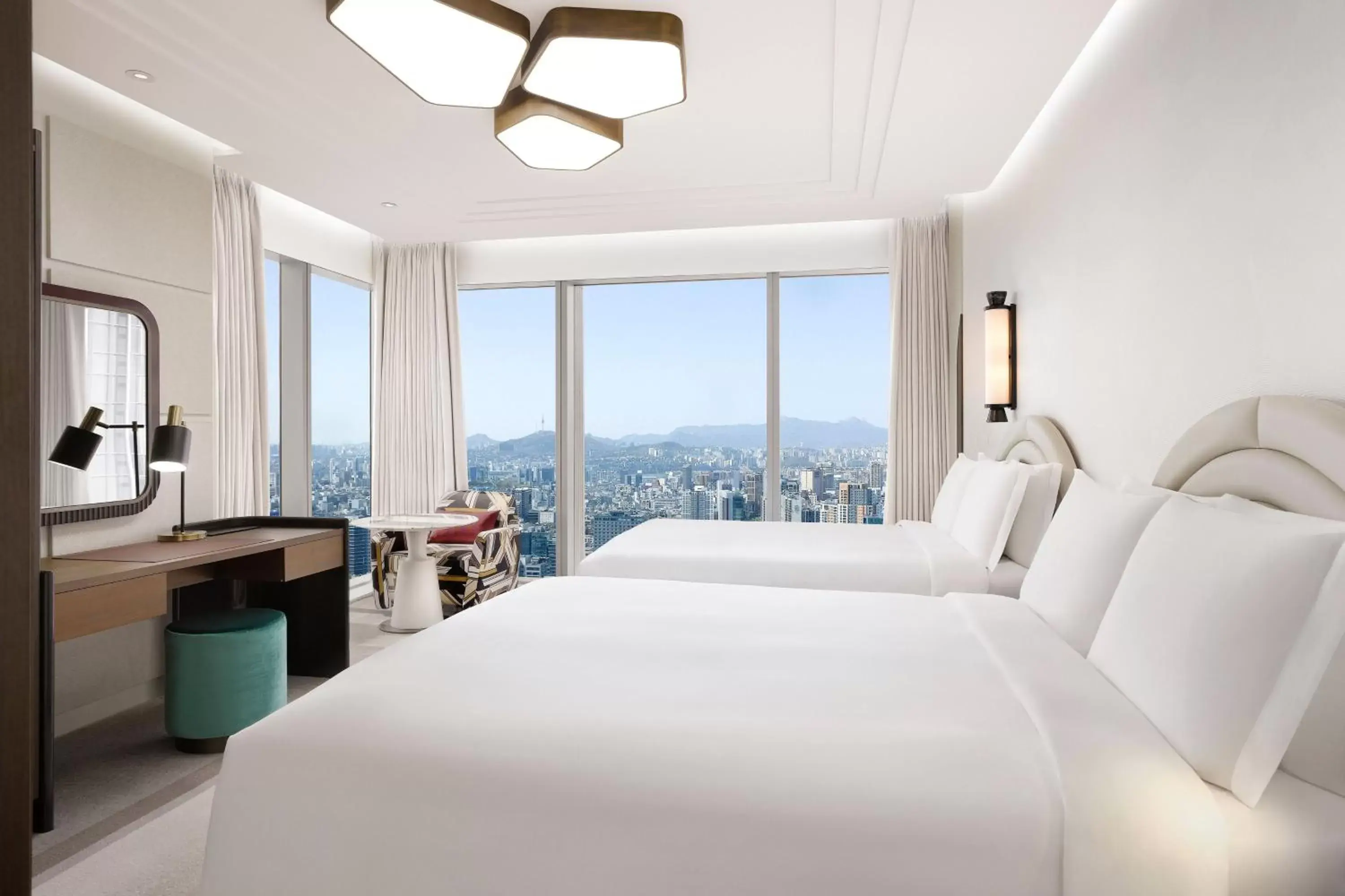 Photo of the whole room, Mountain View in Josun Palace, a Luxury Collection Hotel, Seoul Gangnam