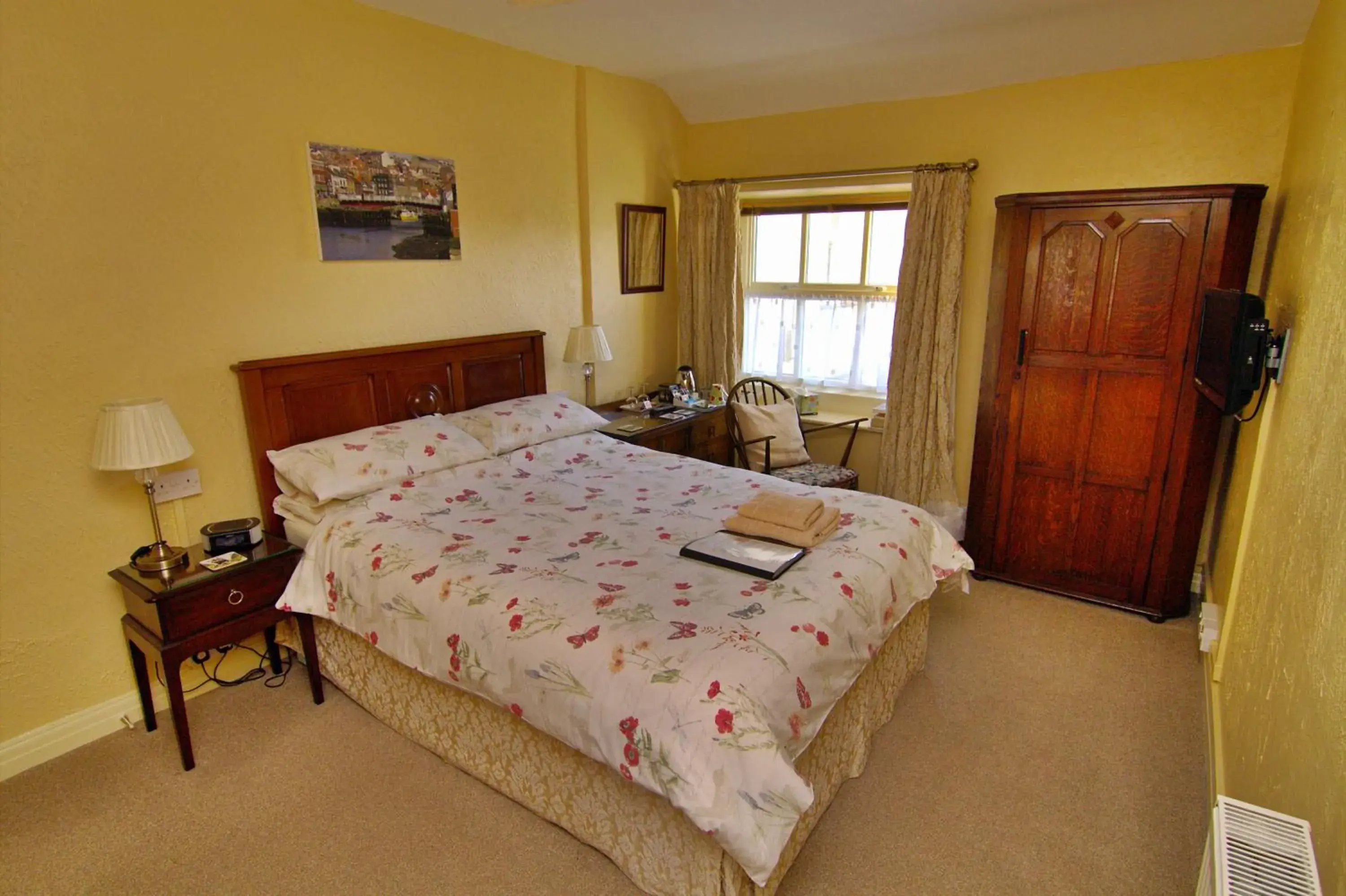 Photo of the whole room, Bed in Wortley Cottage Guest House Photo of the whole room, Bed in Wortley Cottage Guest House