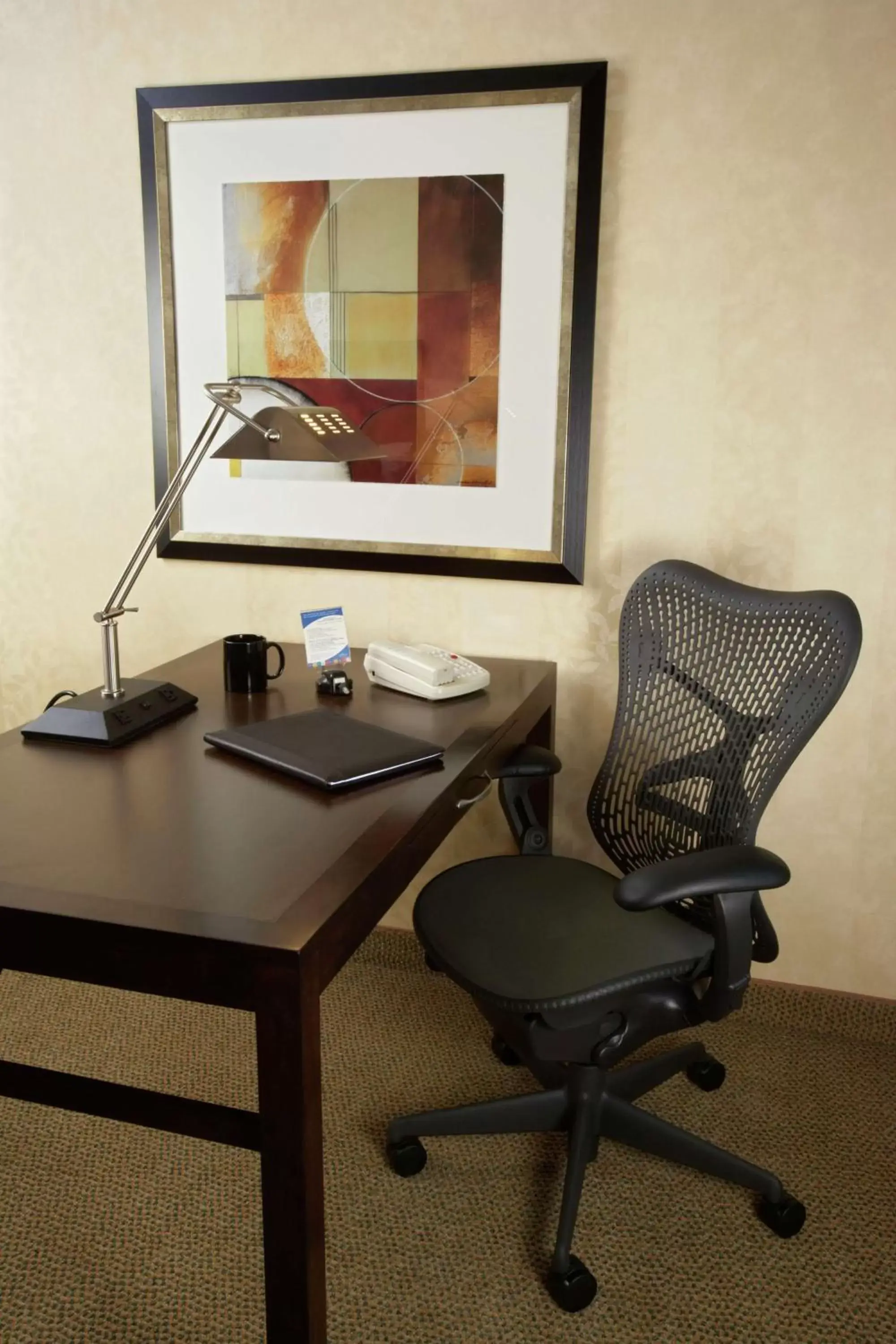 Bedroom, Seating Area in Hilton Garden Inn Edmonton International Airport