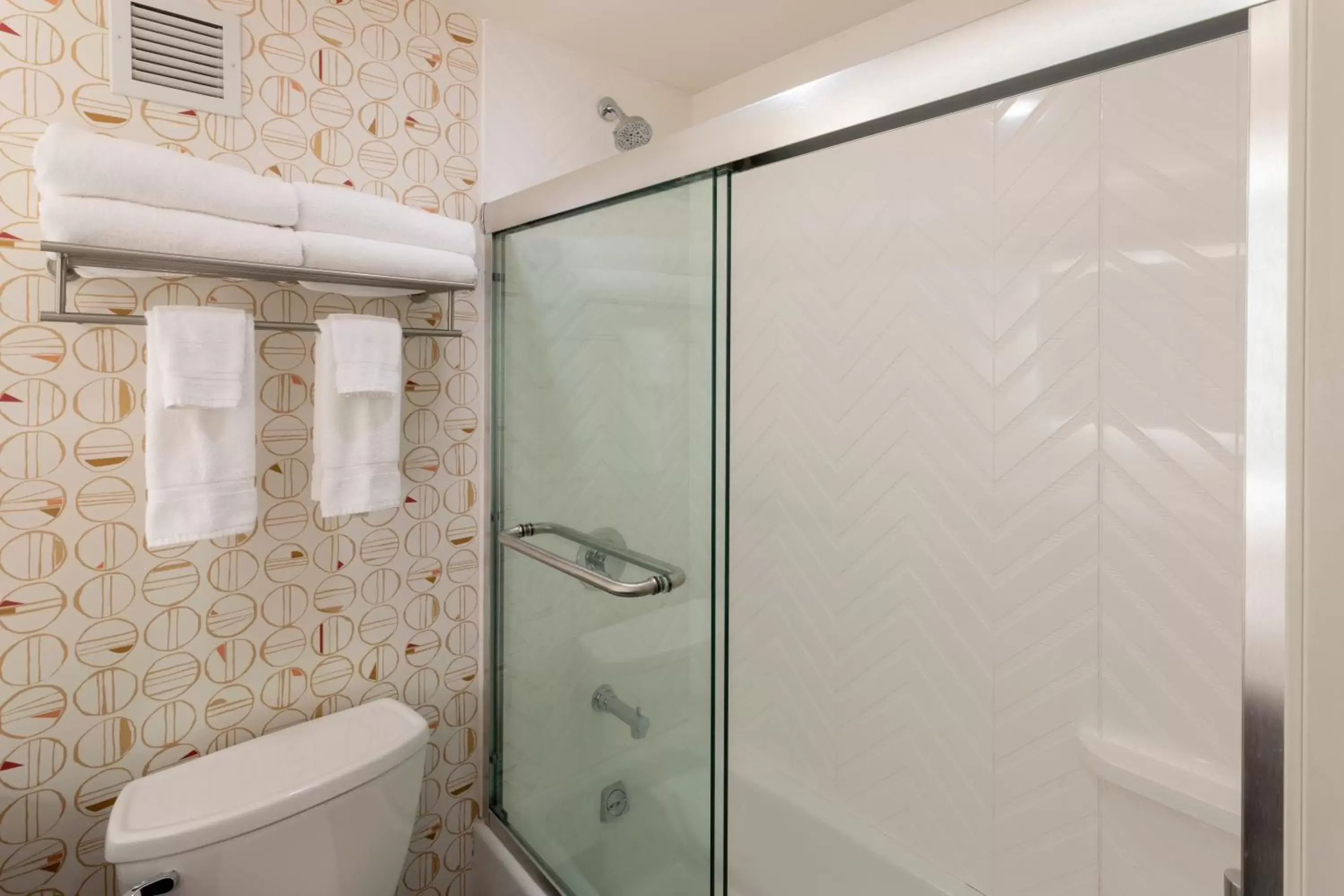 Bathroom in Holiday Inn Marquette, an IHG Hotel