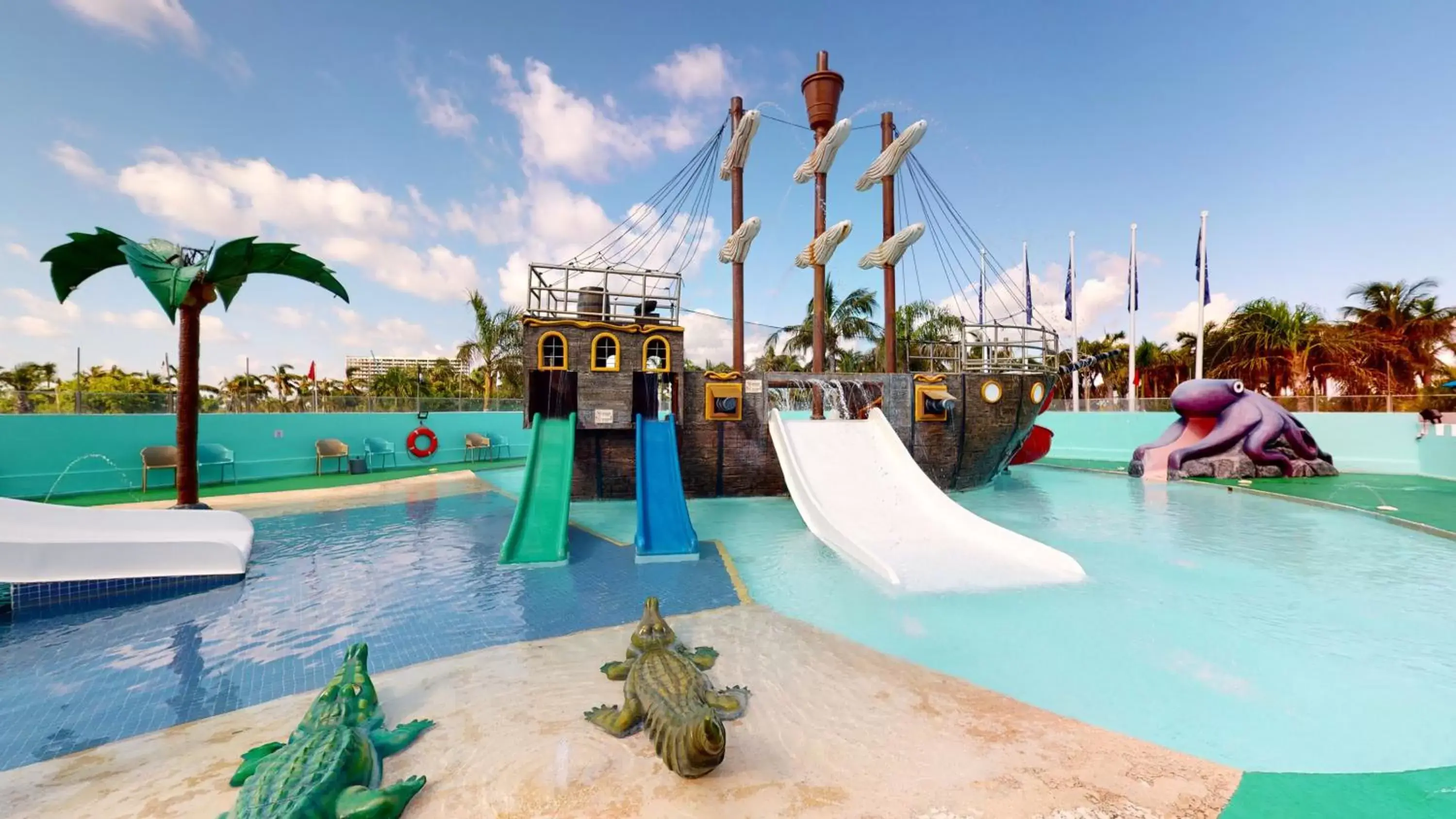 Aqua park, Water Park in Seadust Cancun Family Resort - All Inclusive