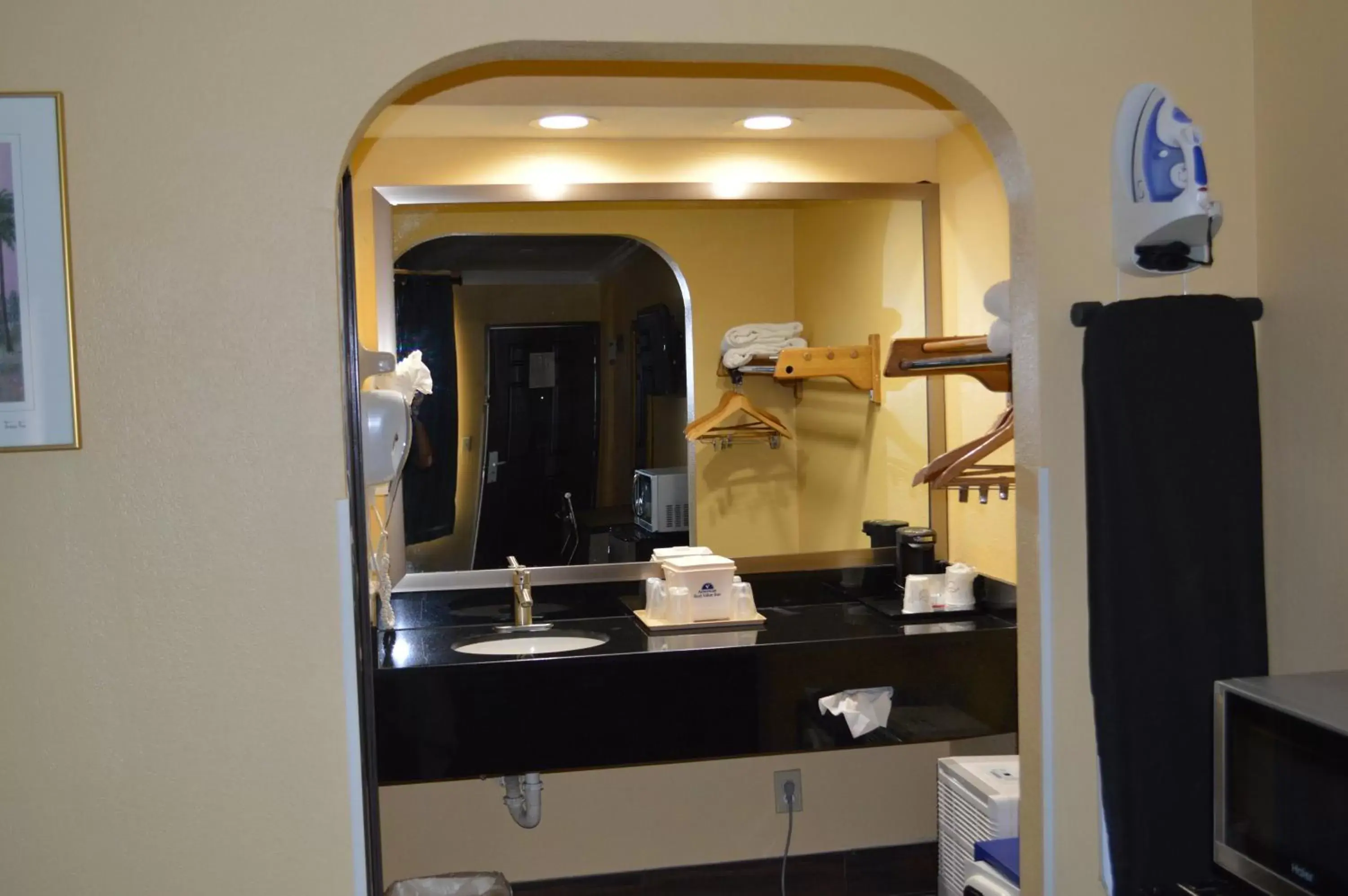 Bathroom in Americas Best Value Inn Fort Myers