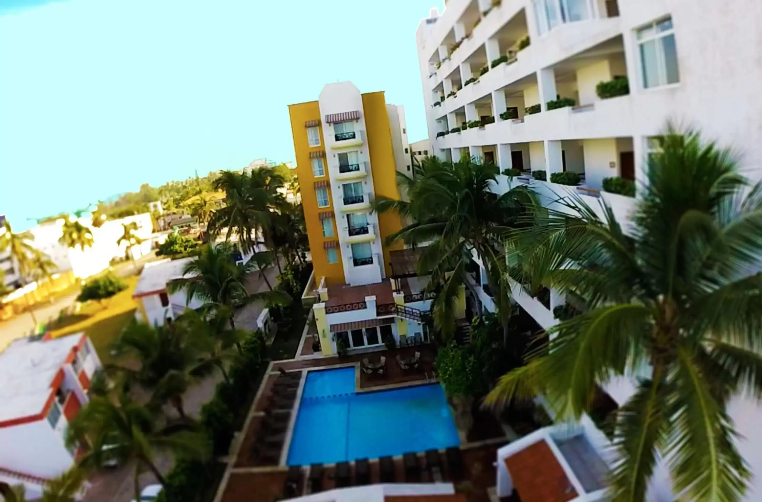Property building, Pool View in Best Western Hotel Posada Freeman Zona Dorada