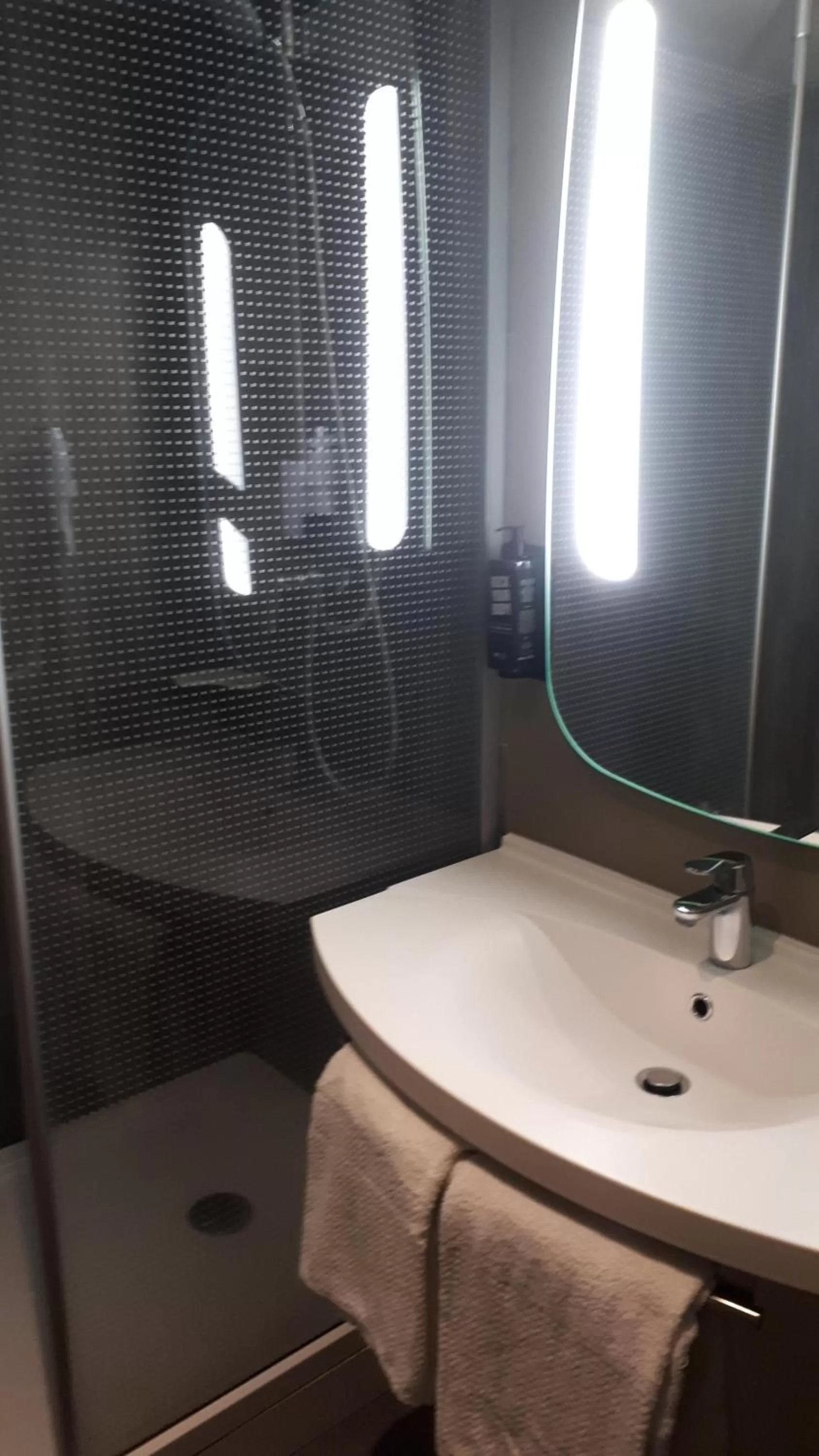 Property building in Hotel ibis Setubal