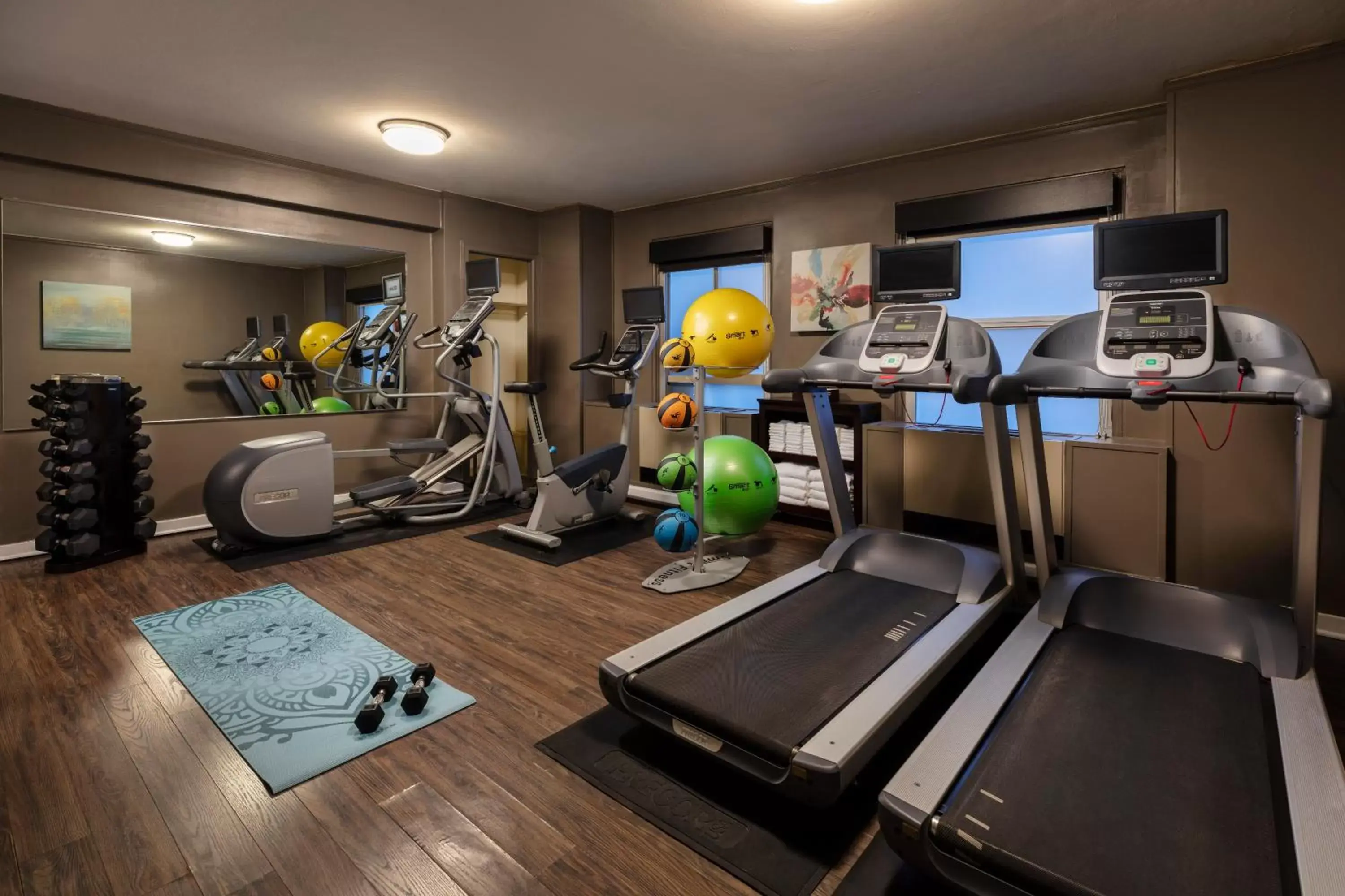Fitness centre/facilities, Fitness Center/Facilities in Executive Hotel Pacific