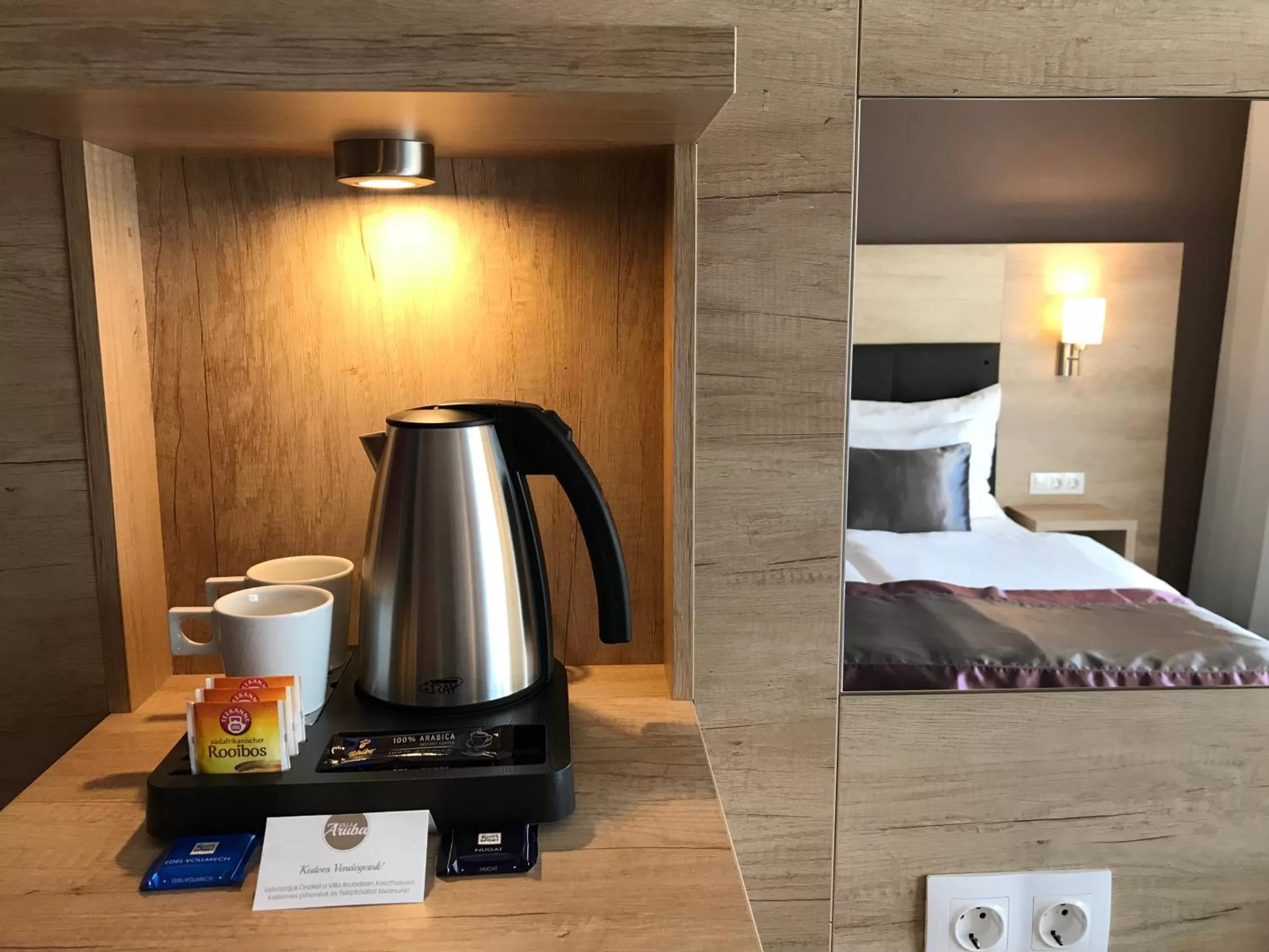 Coffee/tea facilities in Villa Aruba & Private SPA Suites