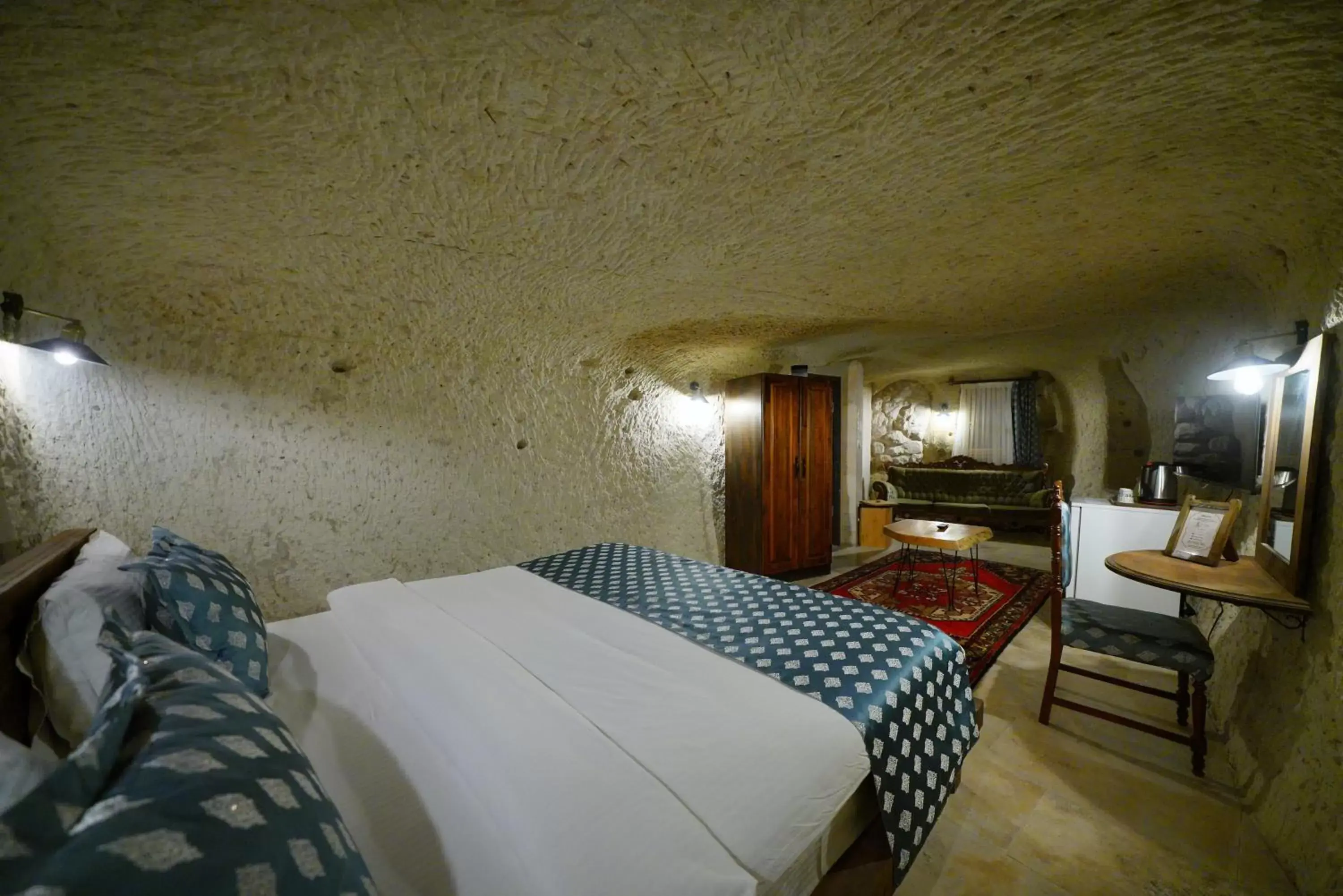 Photo of the whole room, Bed in Cappadocia Nar Cave House & Hot Swimming Pool