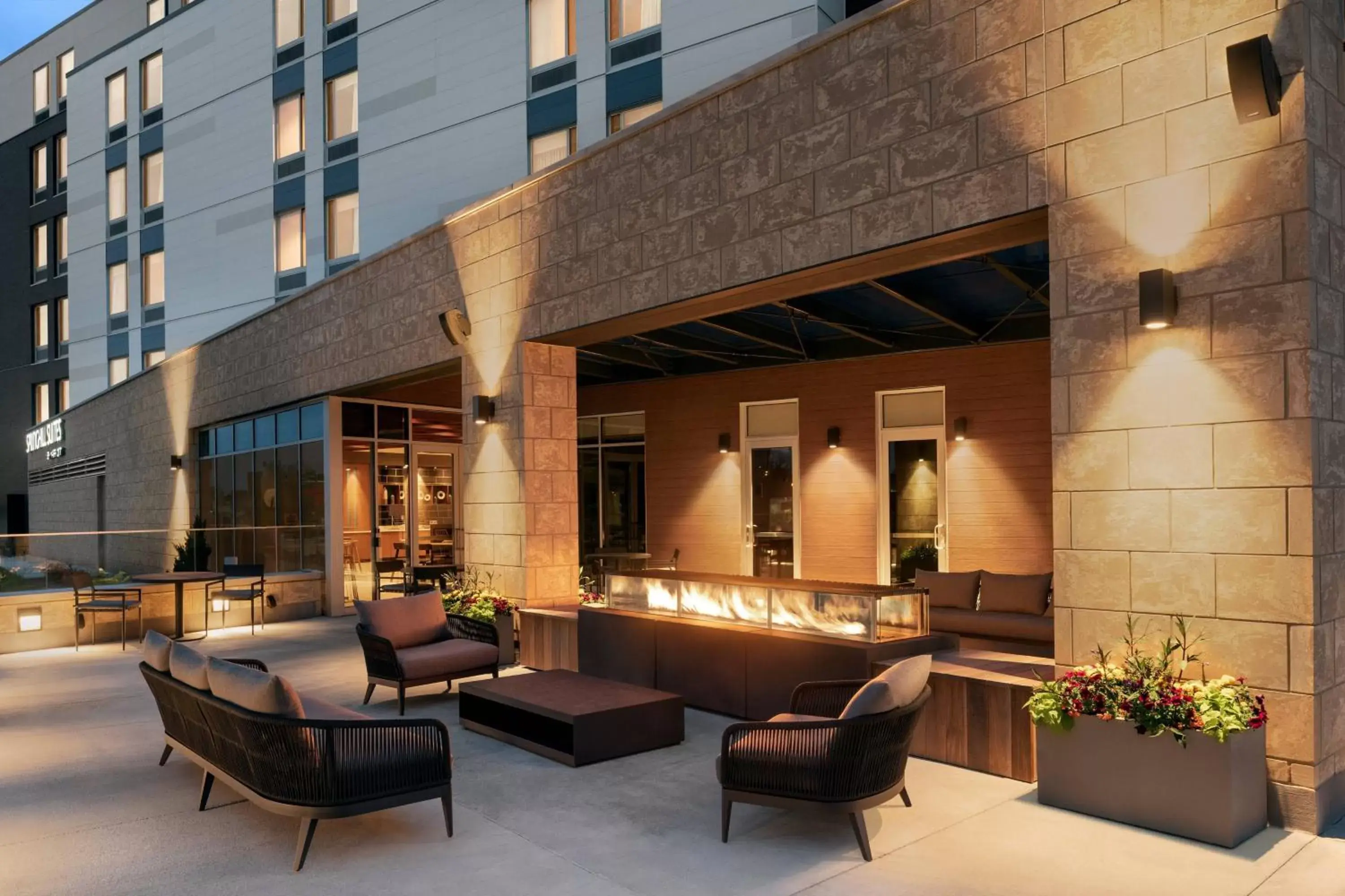 Property building in SpringHill Suites by Marriott Milwaukee West/Wauwatosa