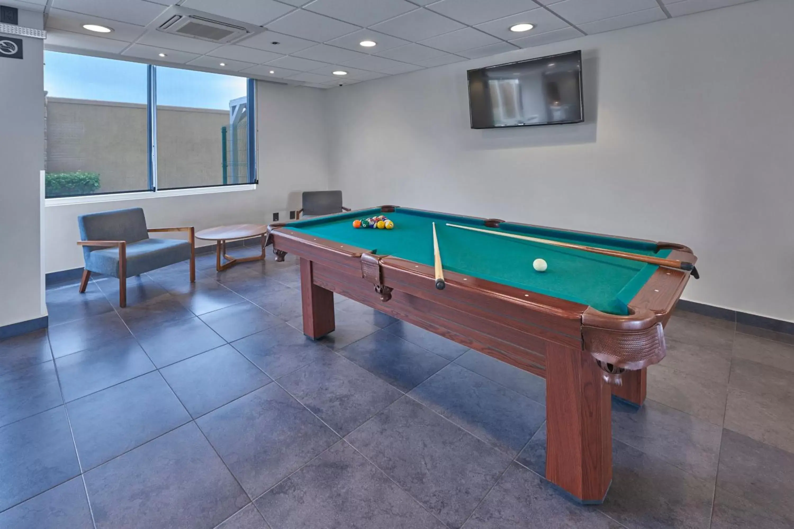 Swimming pool, Billiards in City Express by Marriott Monterrey Norte