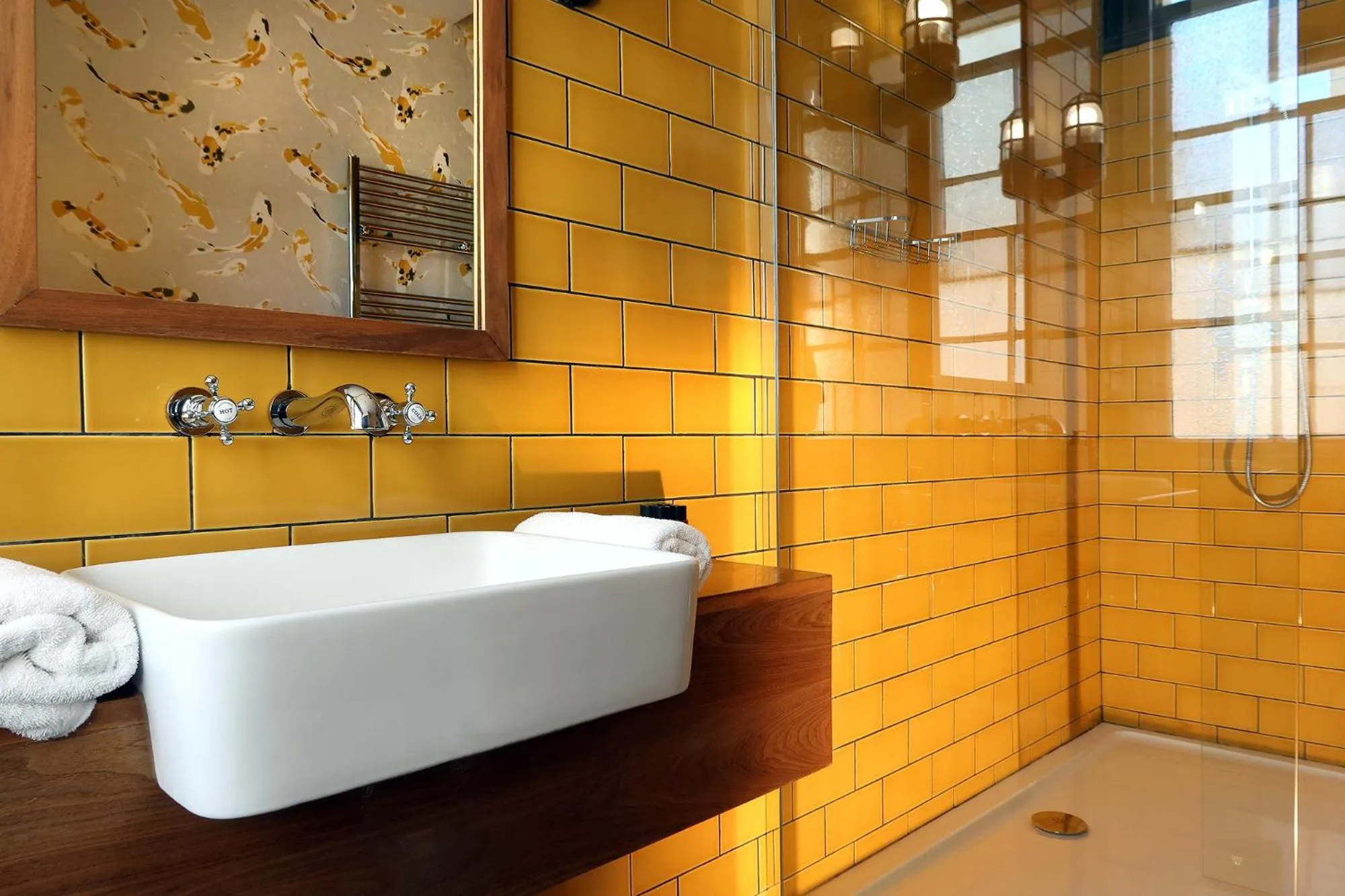 Shower in The Southern Belle