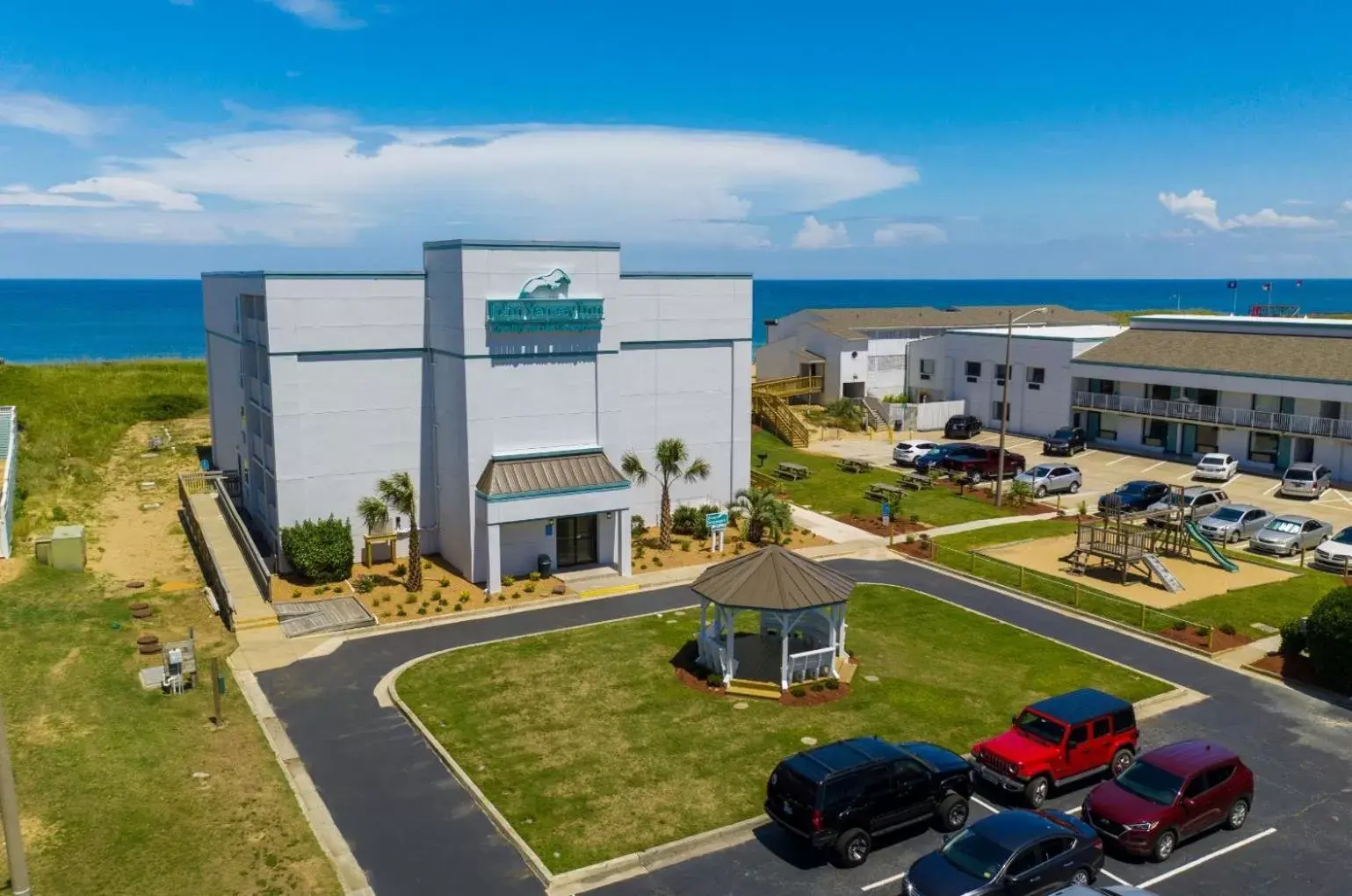 Bird's eye view, Pool View in John Yancey Oceanfront Inn