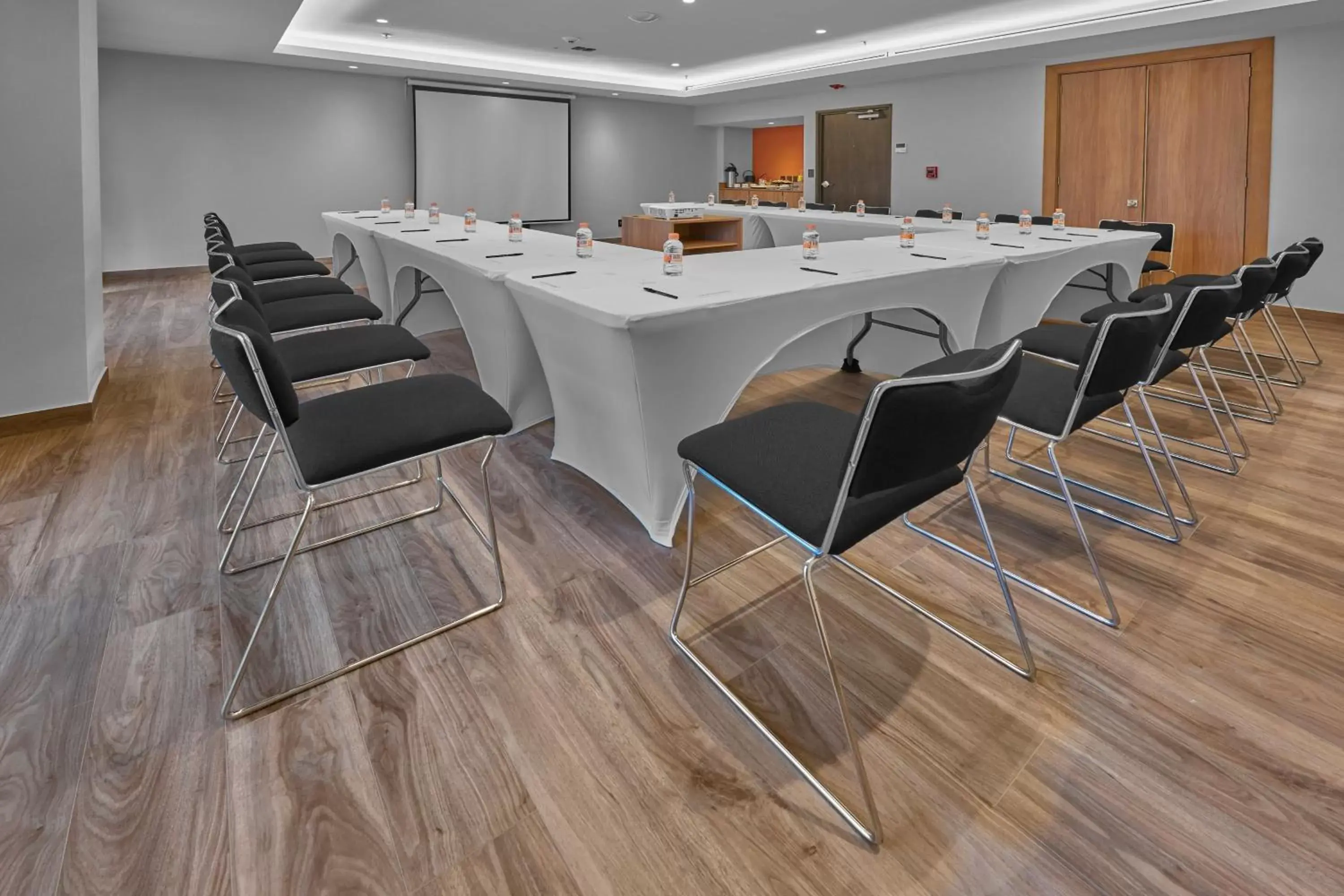 Meeting/conference room in City Express Plus by Marriott Mazatlan