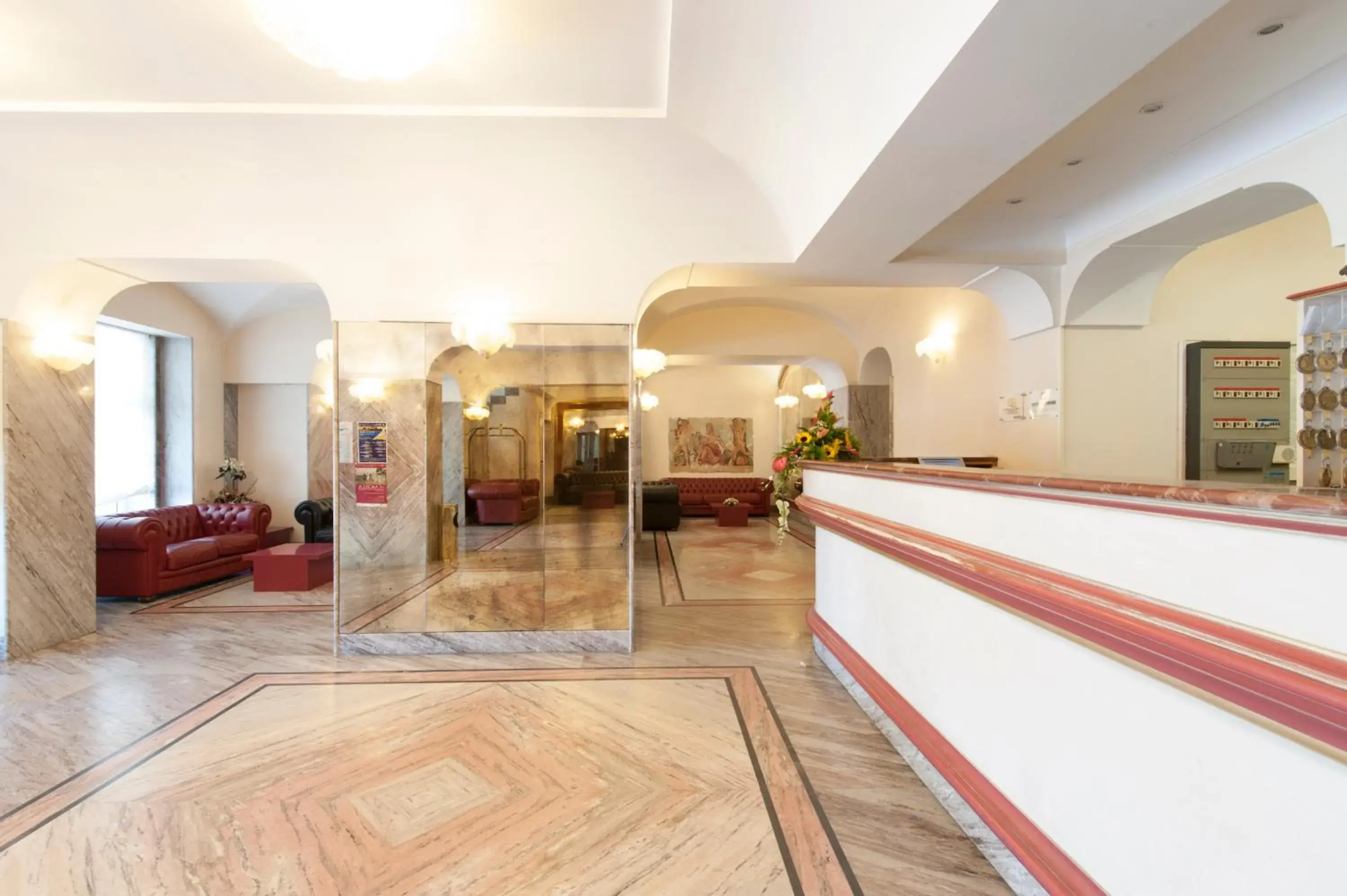 Lobby or reception, Lobby/Reception in Hotel Esplanade