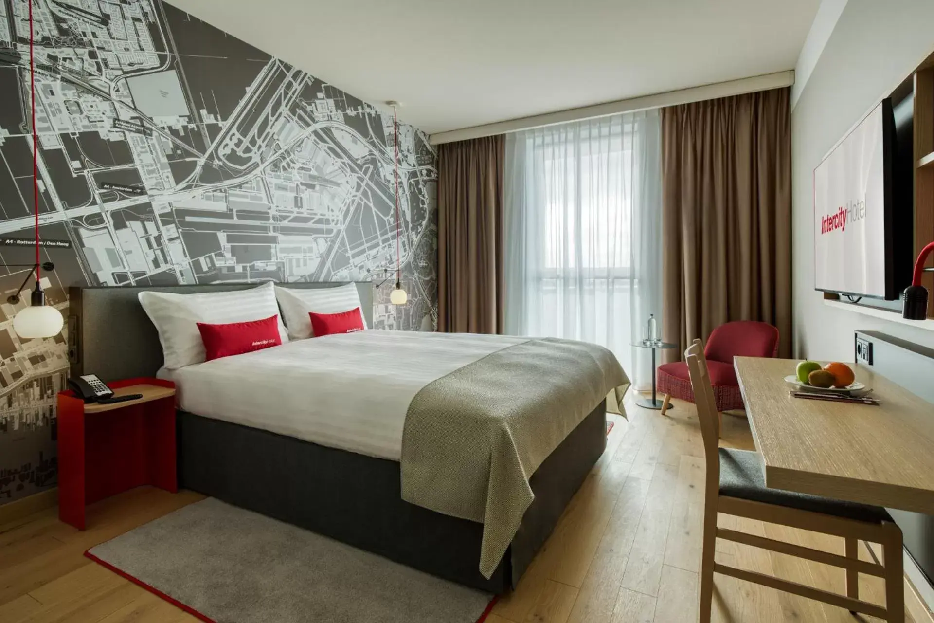 Photo of the whole room in IntercityHotel Amsterdam Airport