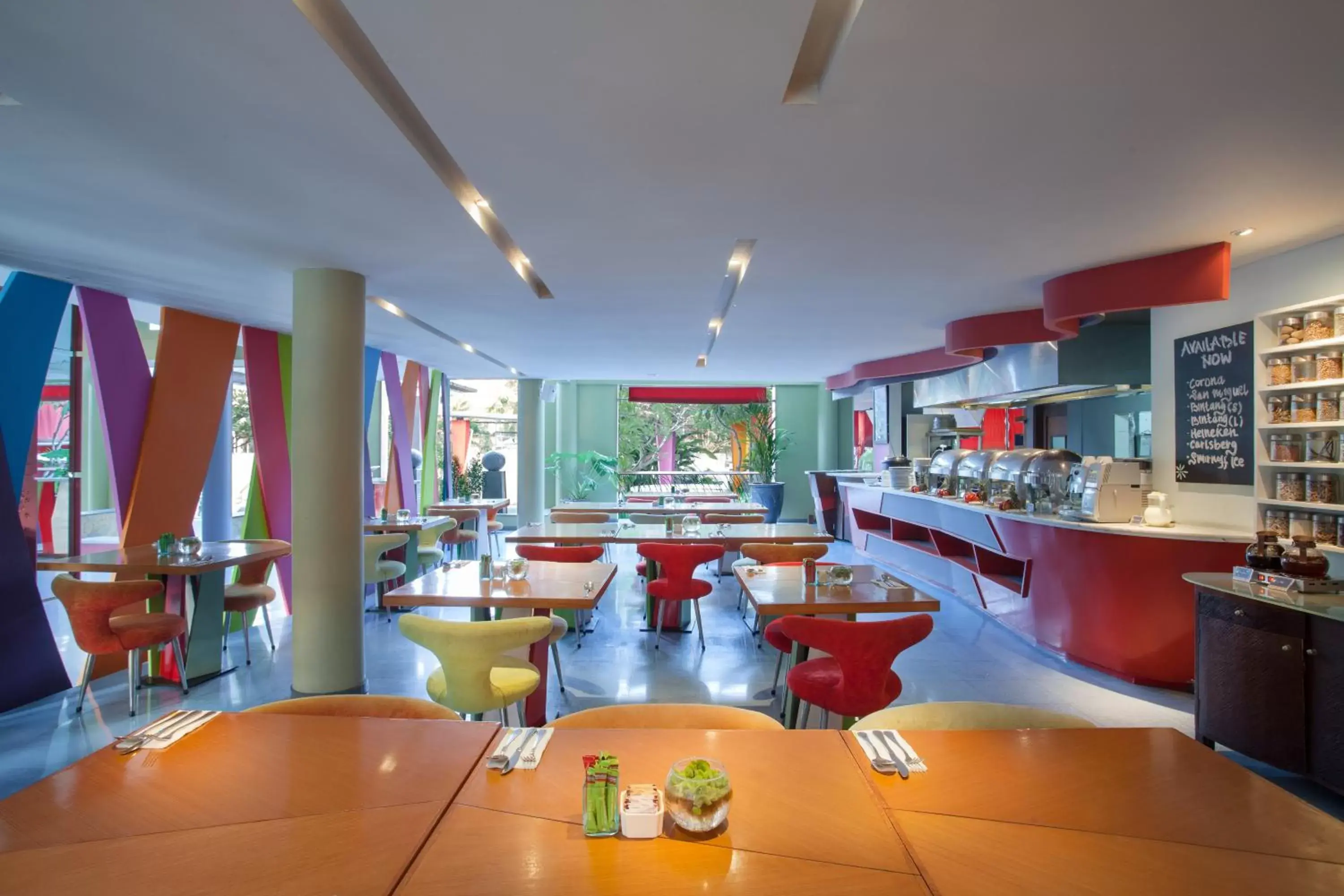 Restaurant/places to eat, Lounge/Bar in ibis Styles Bali Legian - CHSE Certified