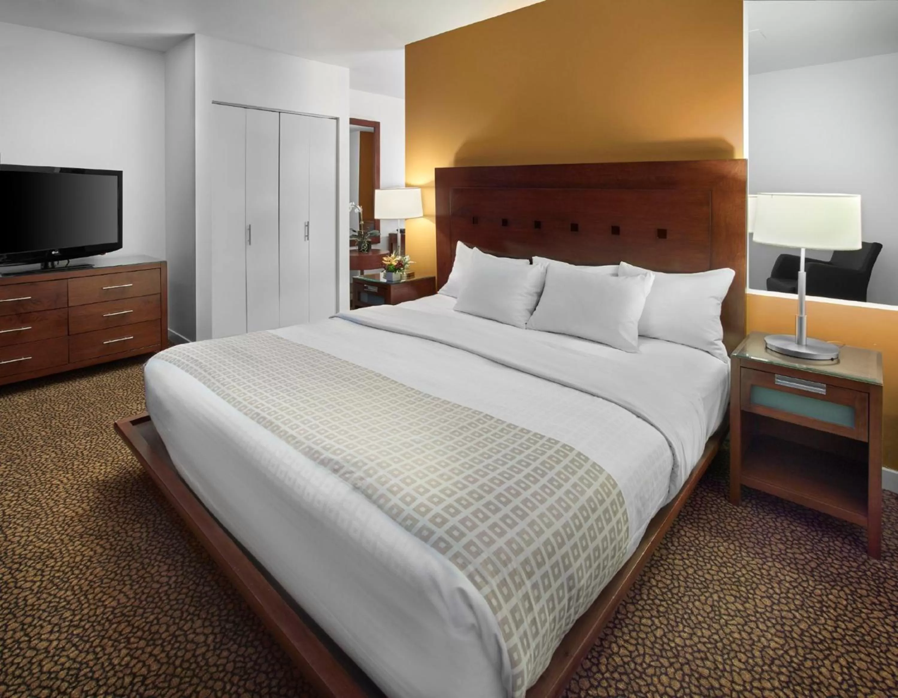 King Studio in Metterra Hotel on Whyte