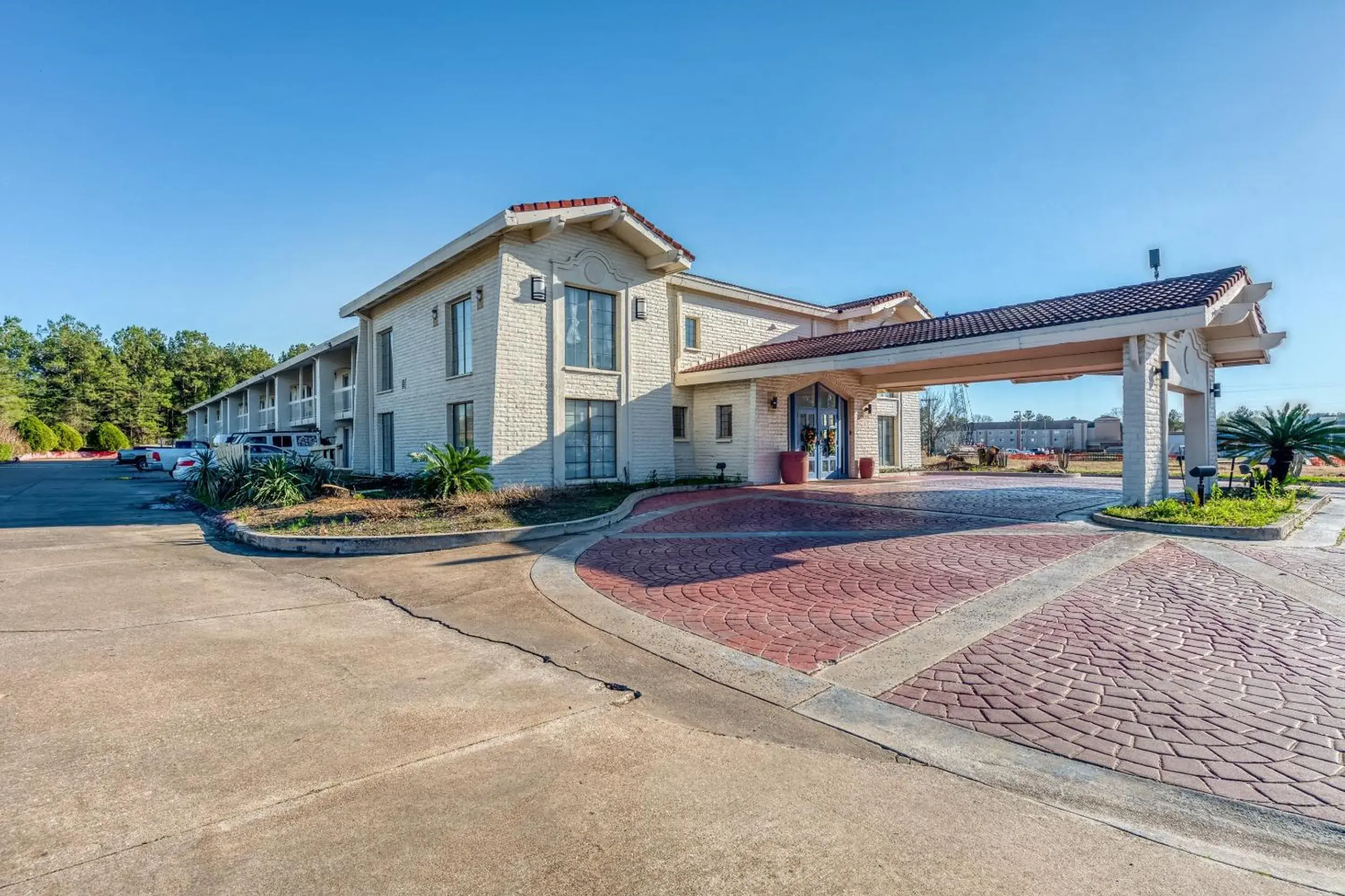 Facade/entrance, Property Building in Quality Inn Nacogdoches Near University