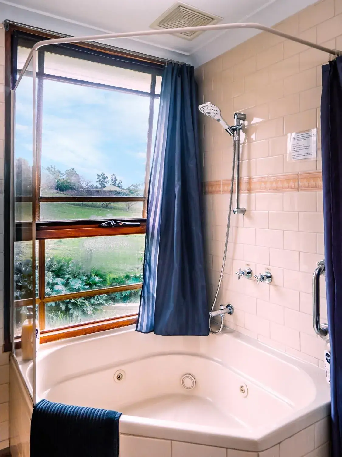 Shower, Bathroom in Amble at Hahndorf