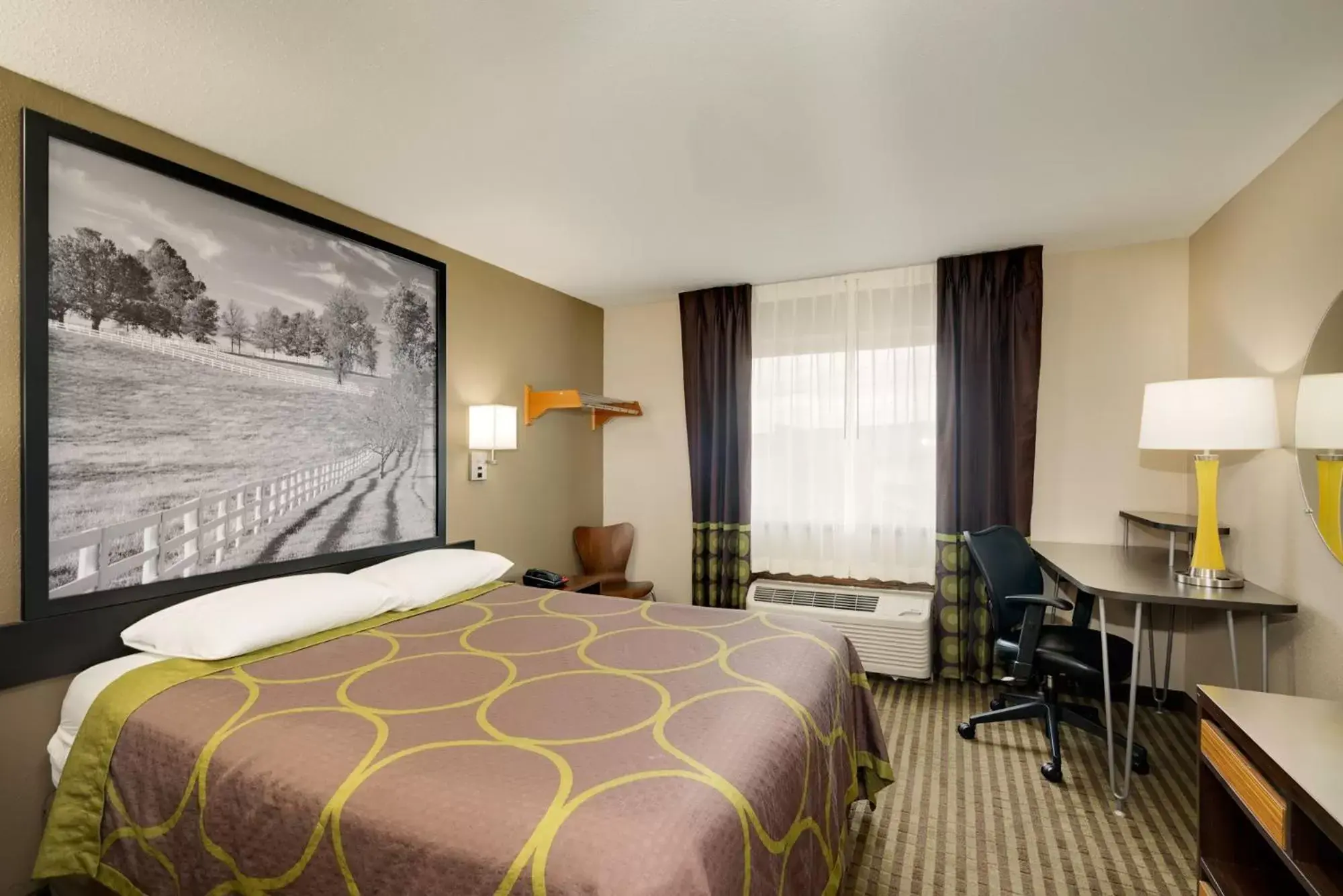 Photo of the whole room in Super 8 by Wyndham Lexington Hamburg Area