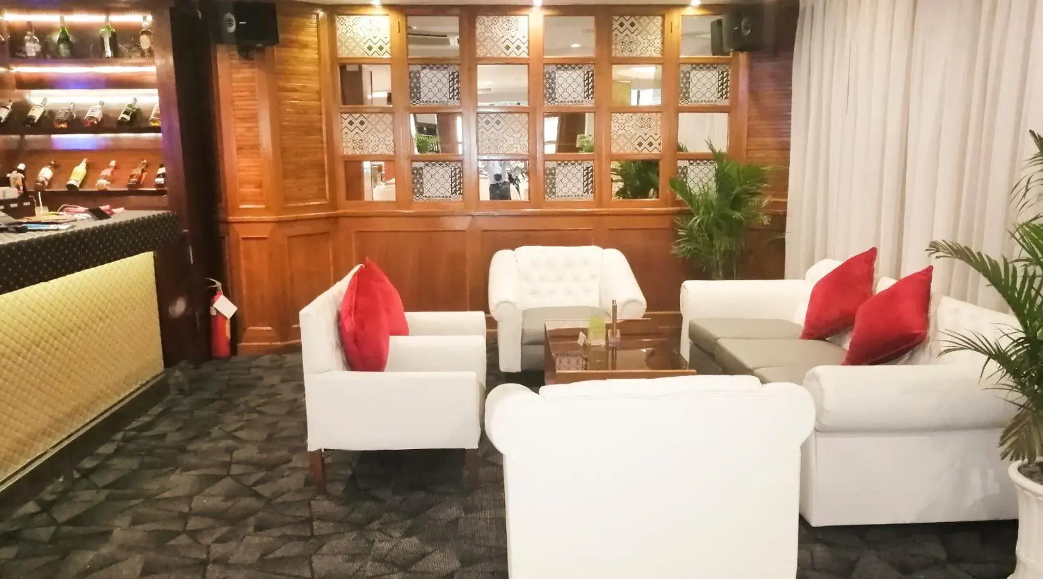 Lounge or bar, Seating Area in Ramana Saigon Hotel