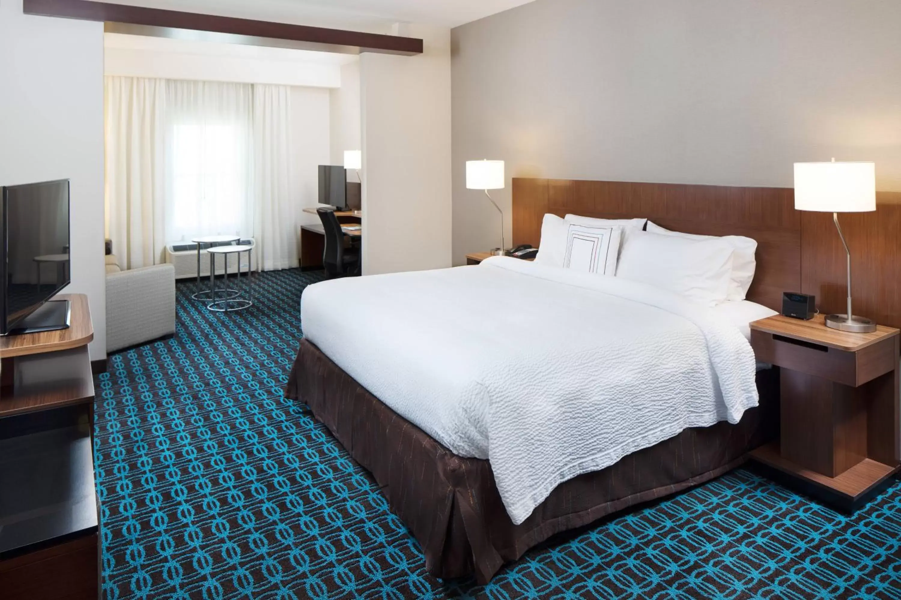 Photo of the whole room, Bed in Fairfield Inn & Suites by Marriott Savannah Downtown/Historic District