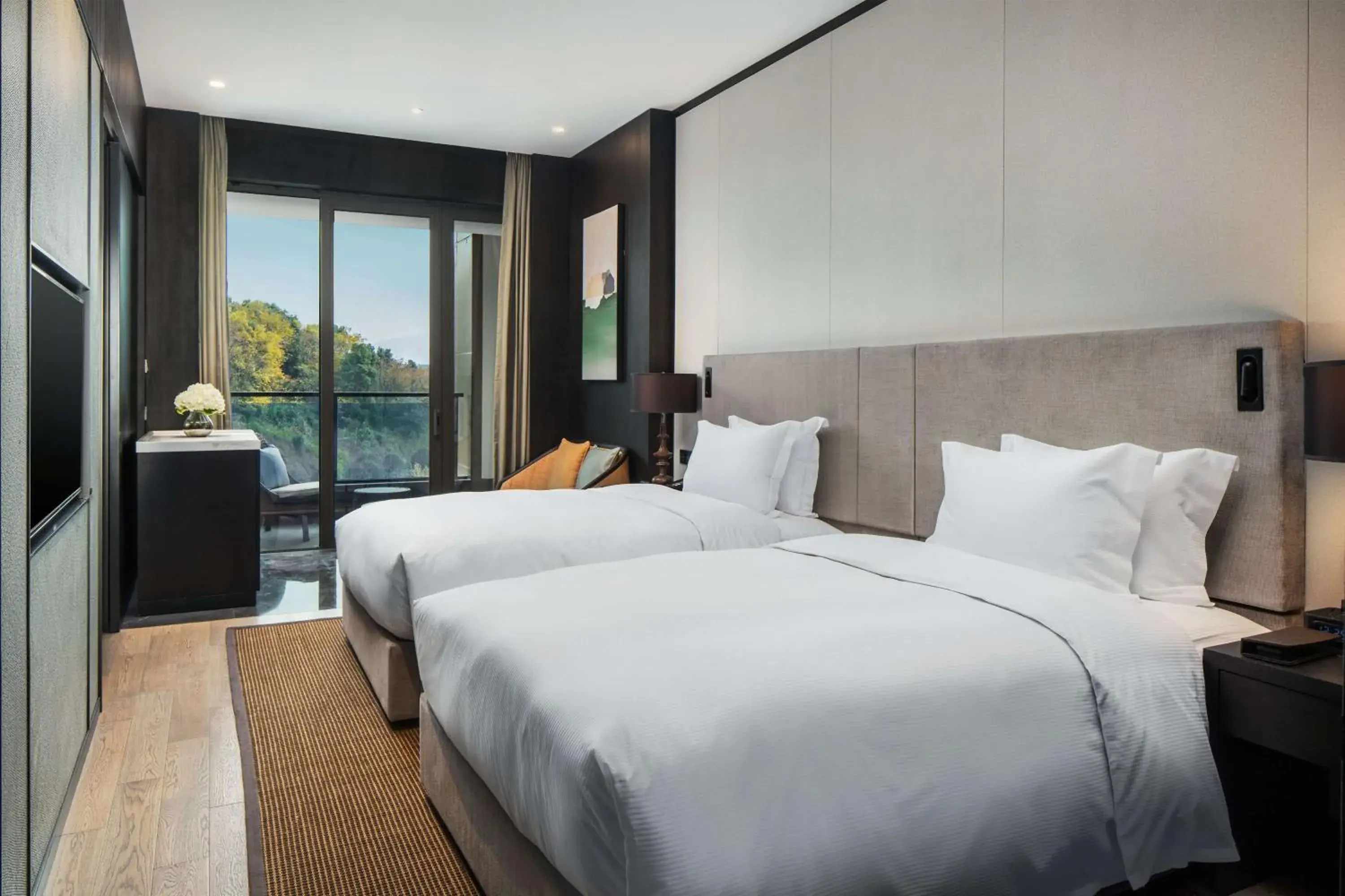 Bedroom, Bed in Hilton Ningbo Dongqian Lake