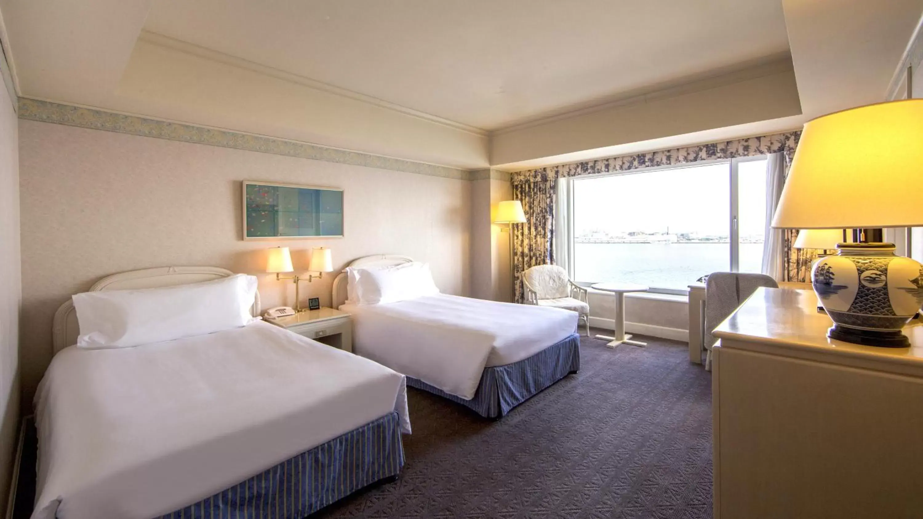Photo of the whole room, Bed in InterContinental Yokohama Grand, an IHG Hotel