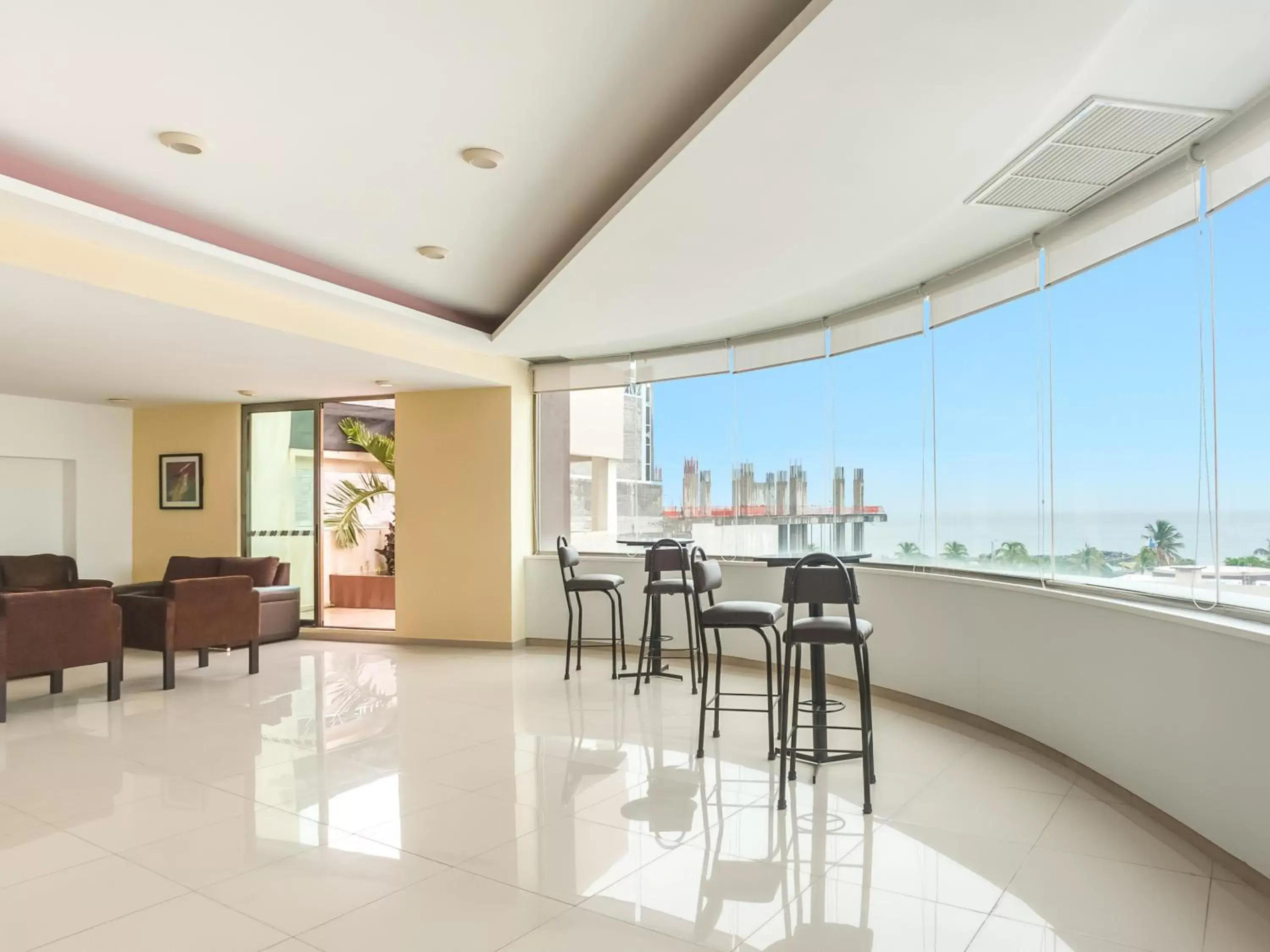 Area and facilities in Veracruz Suites Hotel