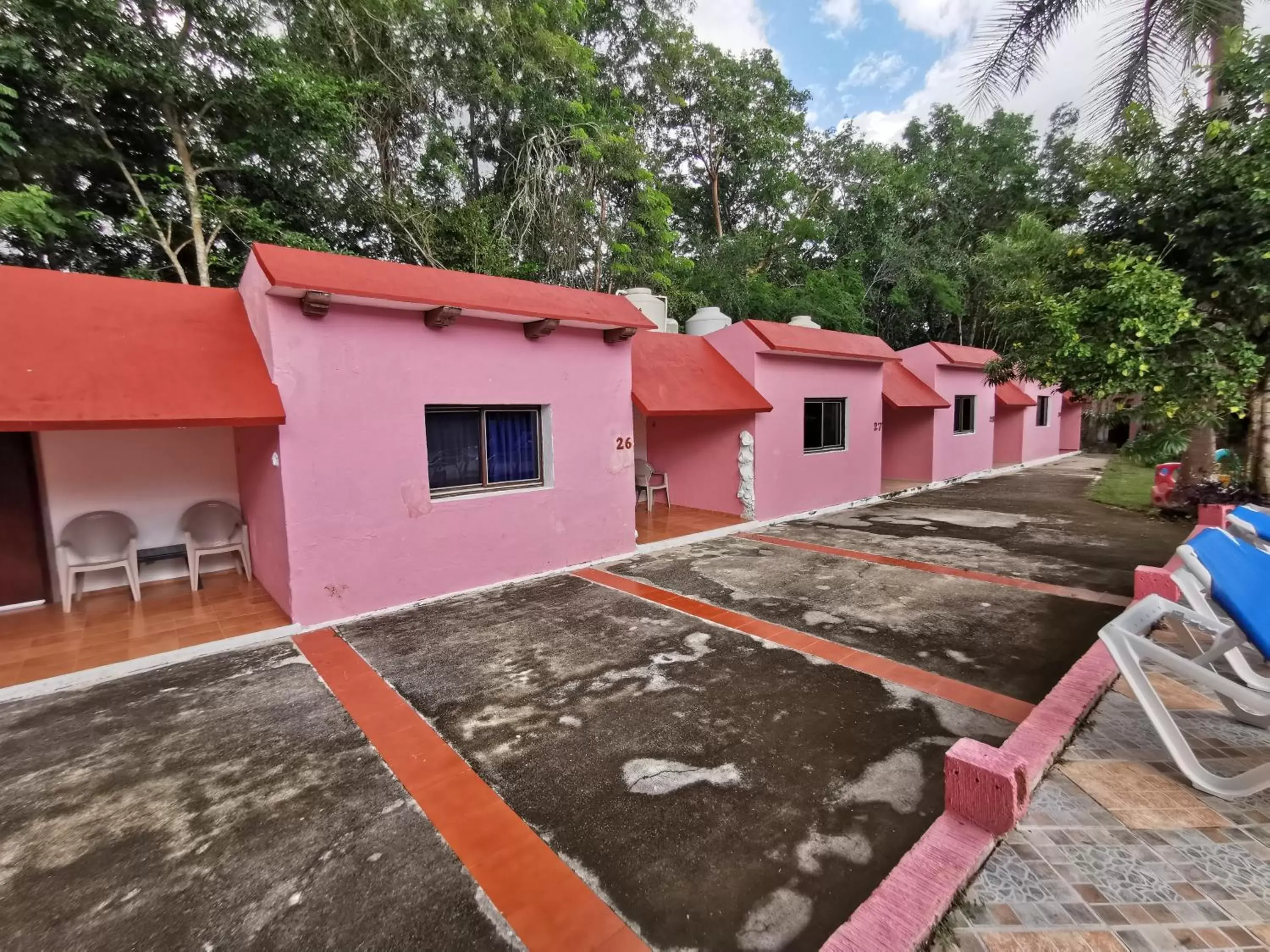 Facade/entrance in Hotel Doralba Inn Chichen Facade/entrance in Hotel Doralba Inn Chichen