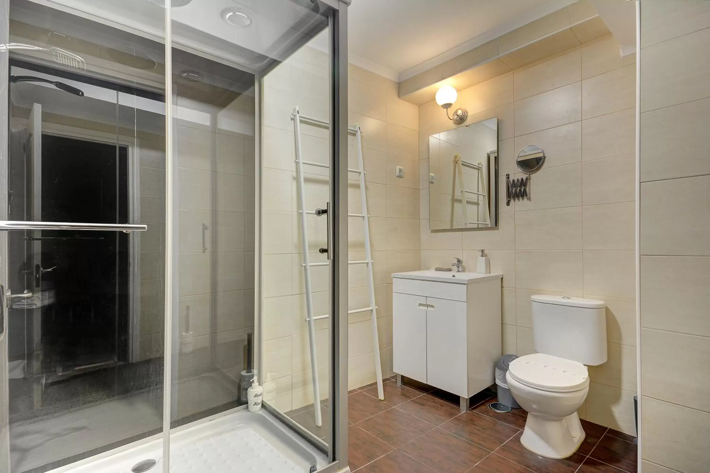 Shower, Bathroom in Inn Bairro Alto BA Sweet
