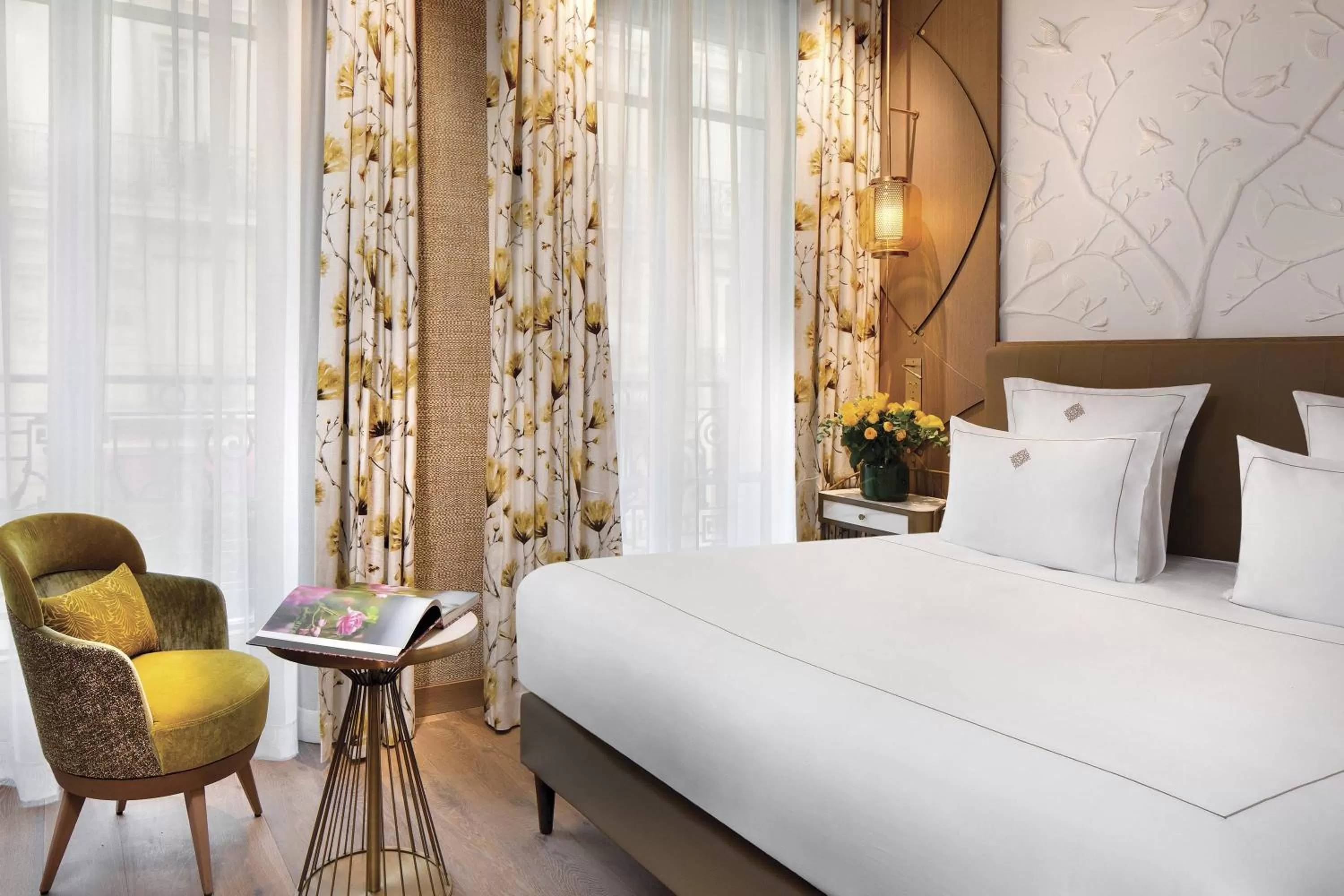 Bedroom, Bed in La Demeure Montaigne