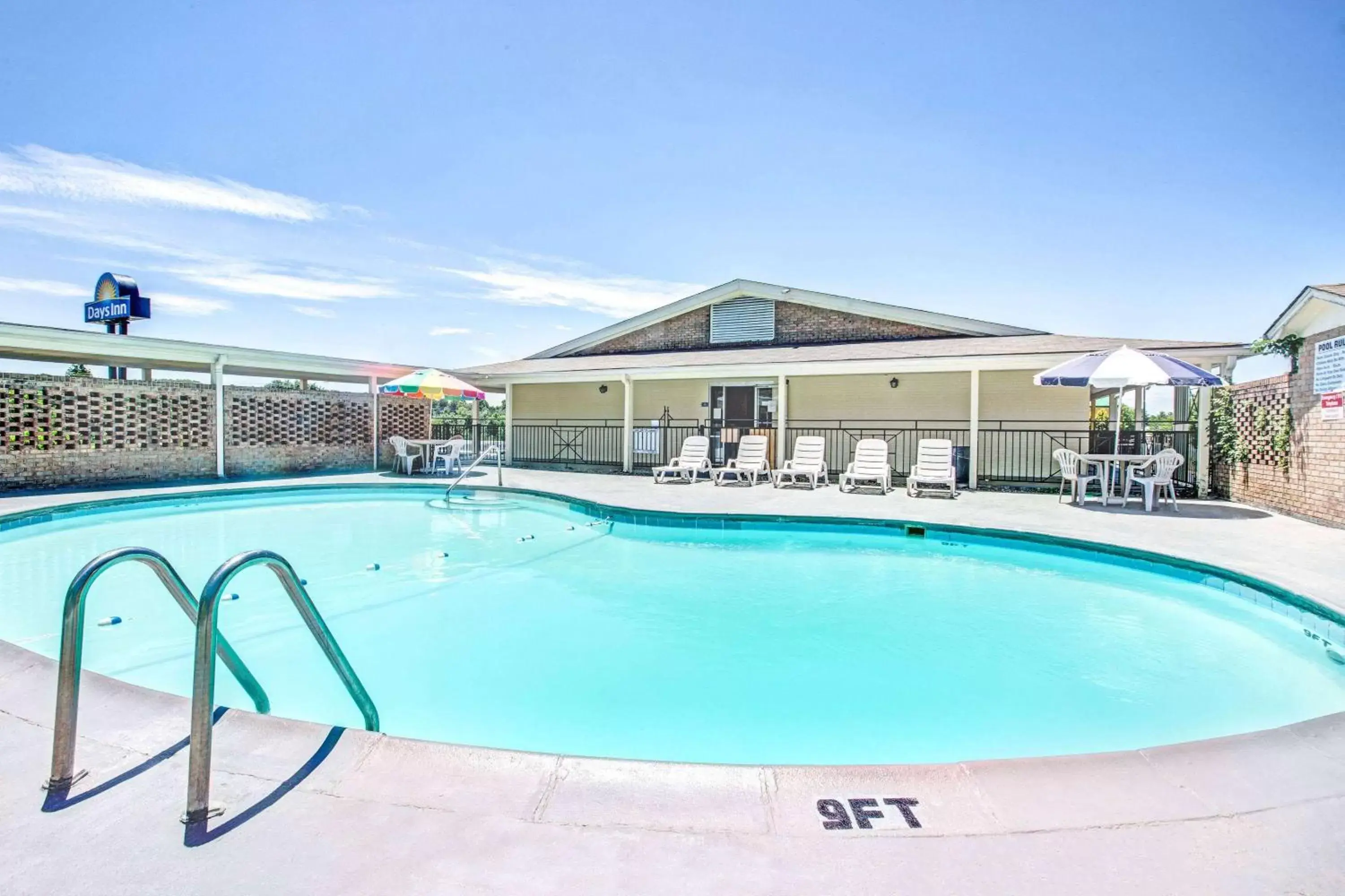 Pool view, Swimming Pool in Days Inn by Wyndham Lincolnton