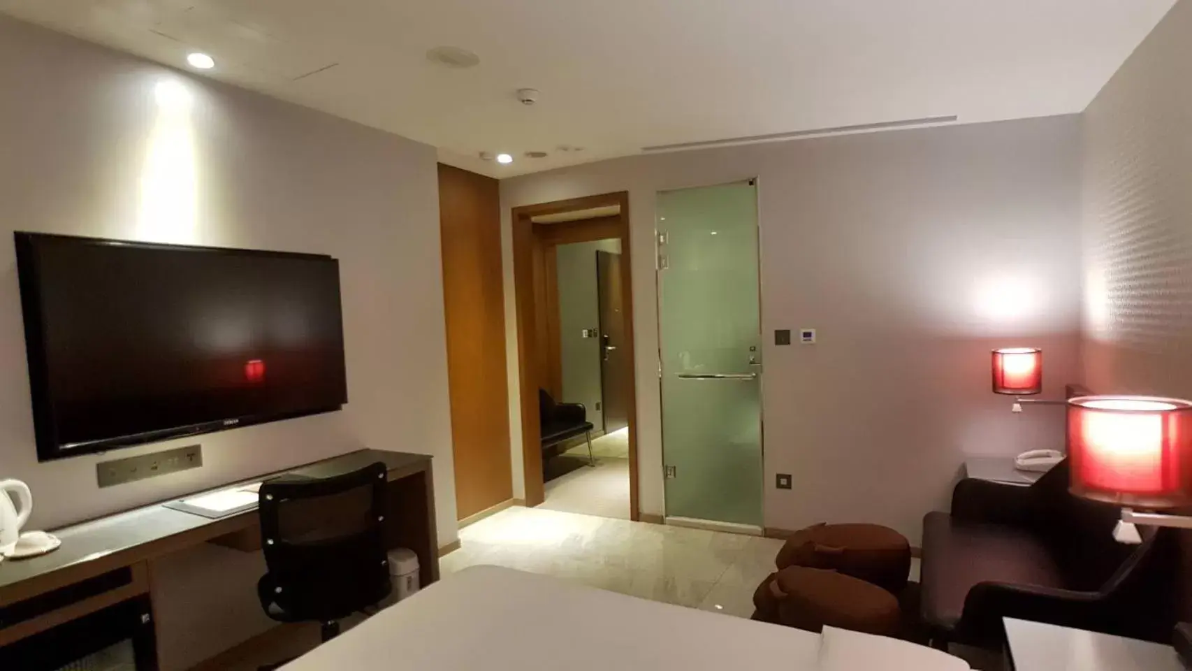 Bedroom, TV/Entertainment Center in Beauty Hotels Taipei - B7 Journey