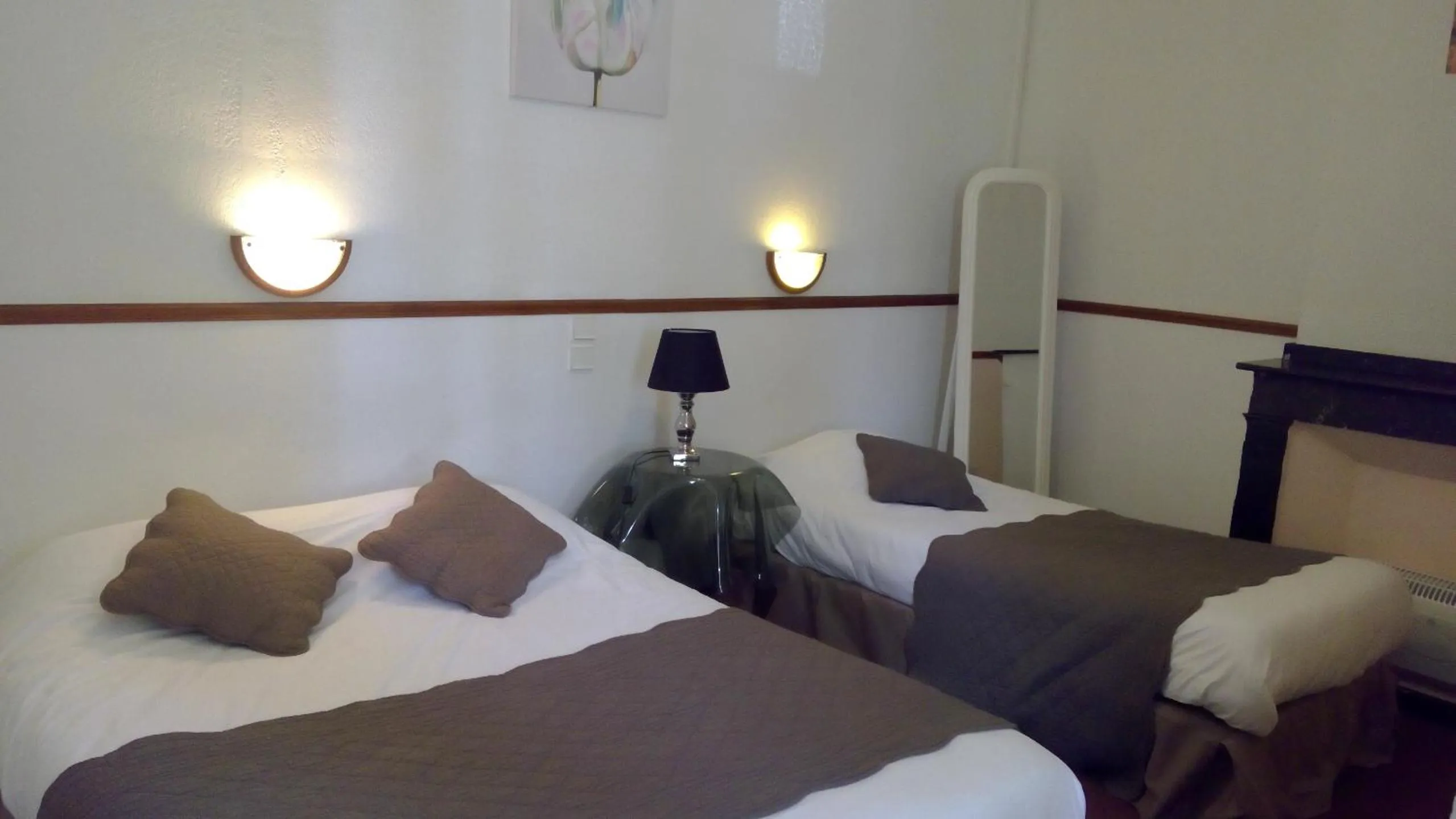 Bed in Hôtel Central