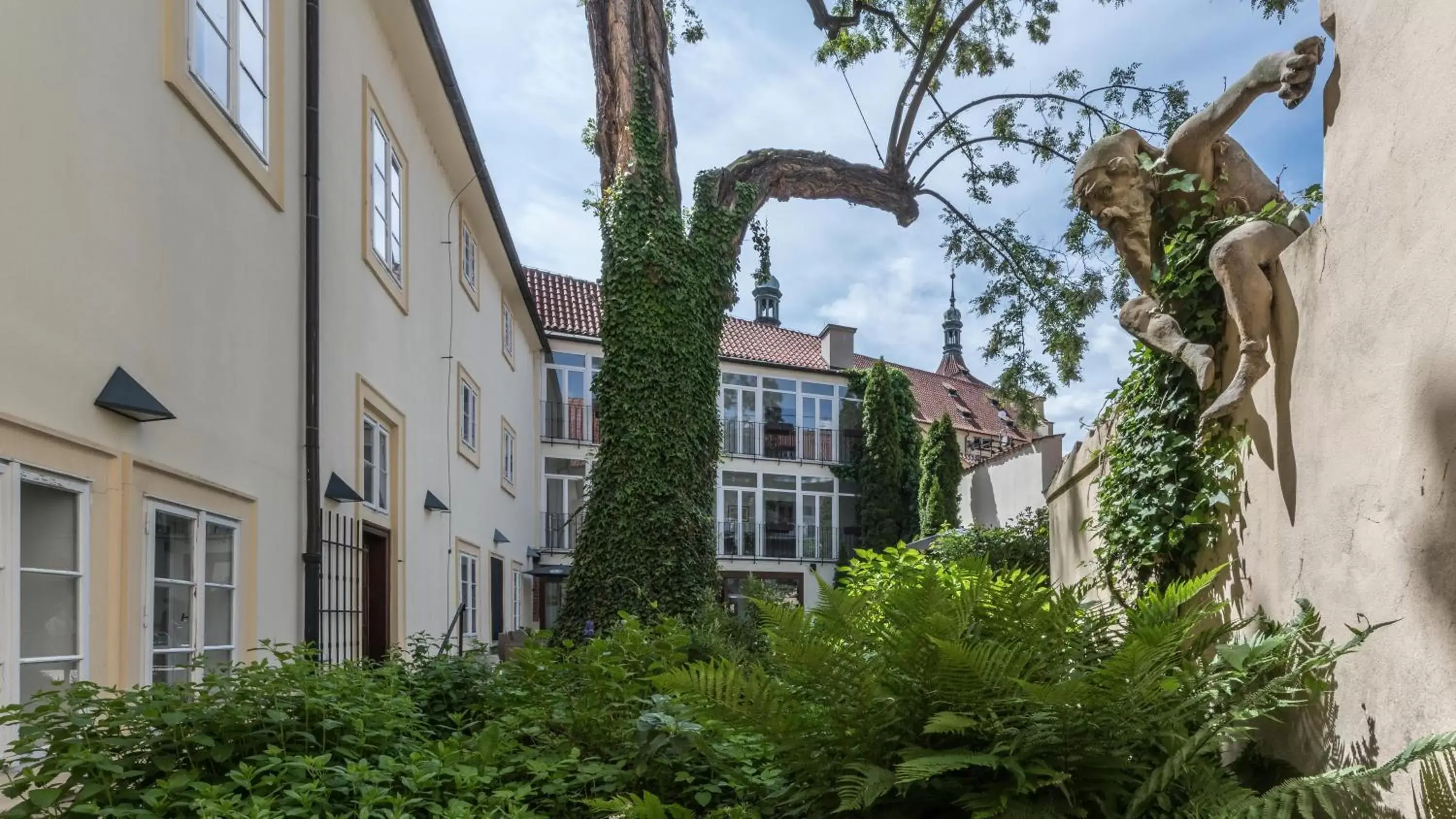 Garden, Property Building in Monastery Garden Prague