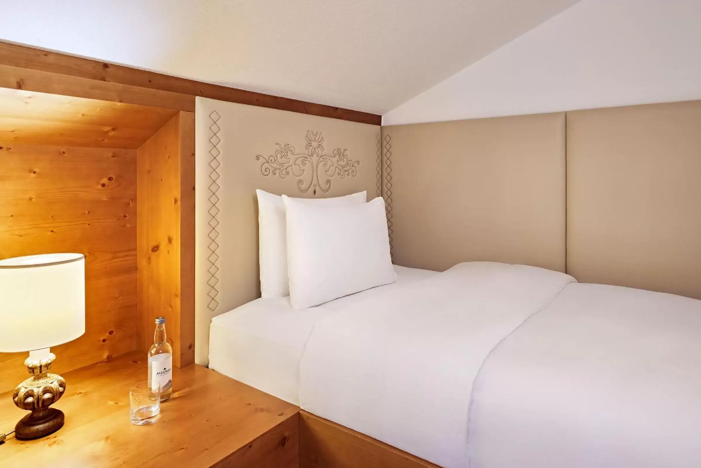Photo of the whole room, Bed in Lindner Hotel Oberstaufen Parkhotel, part of JdV by Hyatt