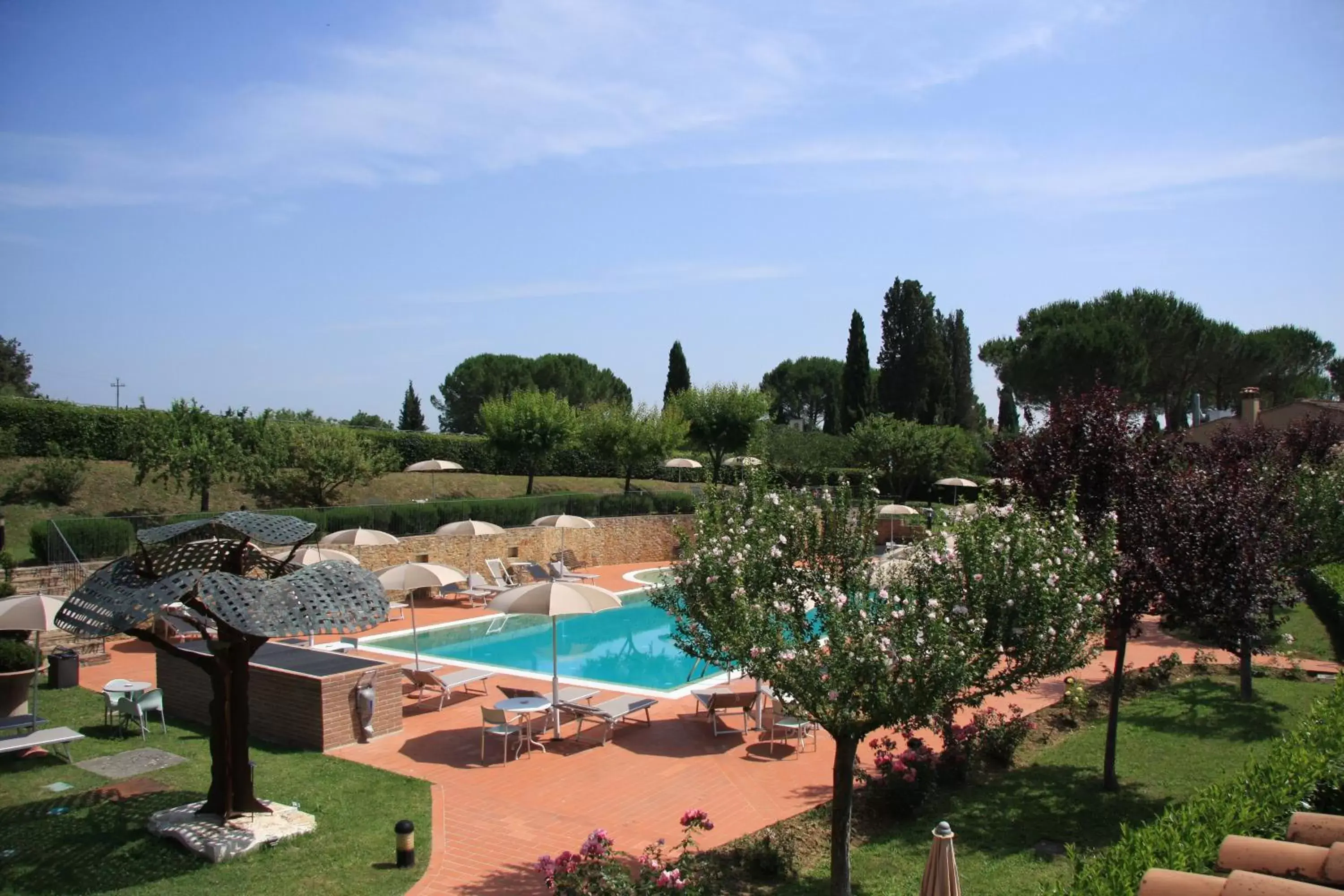 Garden view, Pool View in Hotel Sovestro