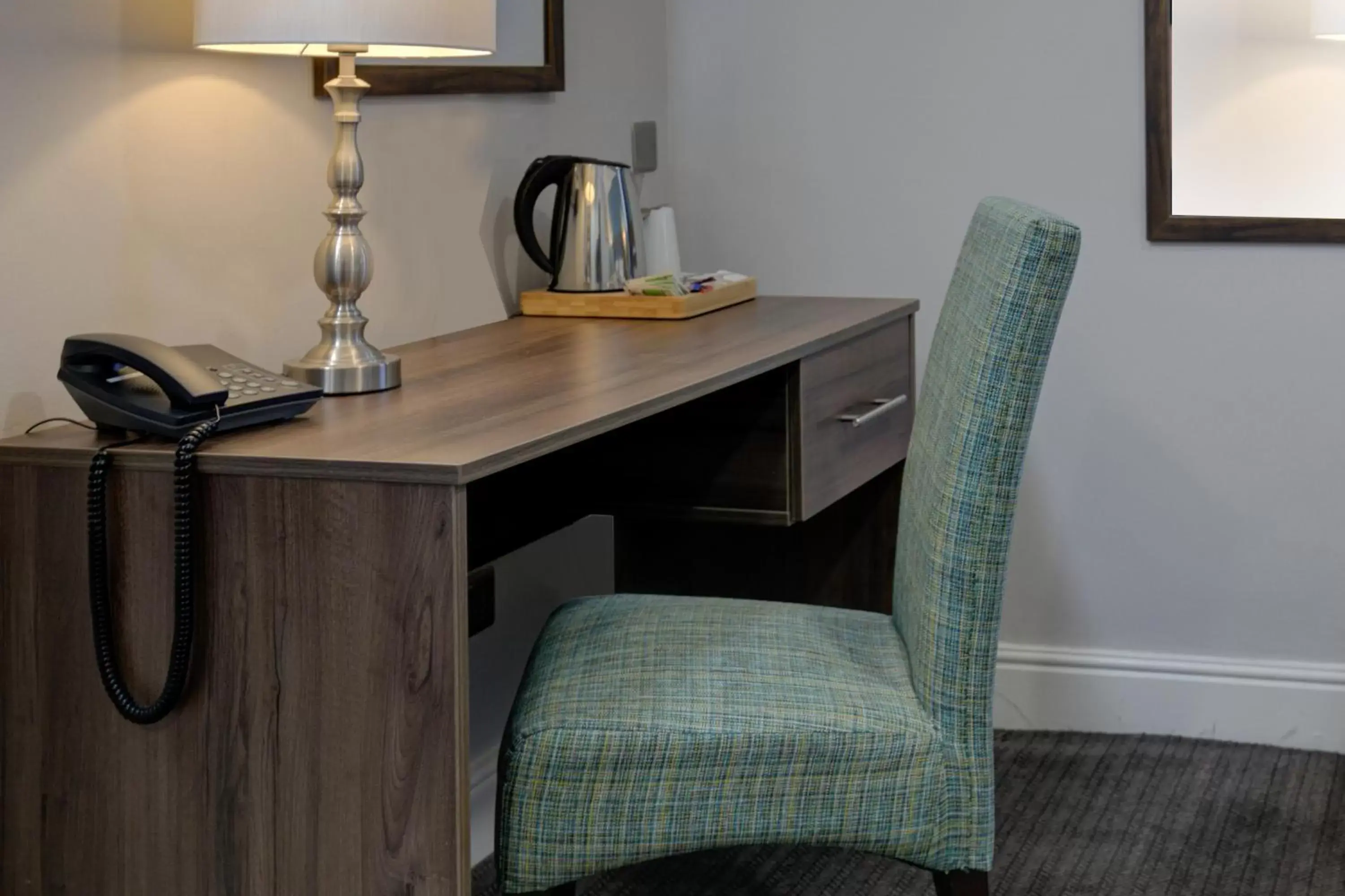 Coffee/tea facilities, Bathroom in The Jephson Hotel; BW Signature Collection