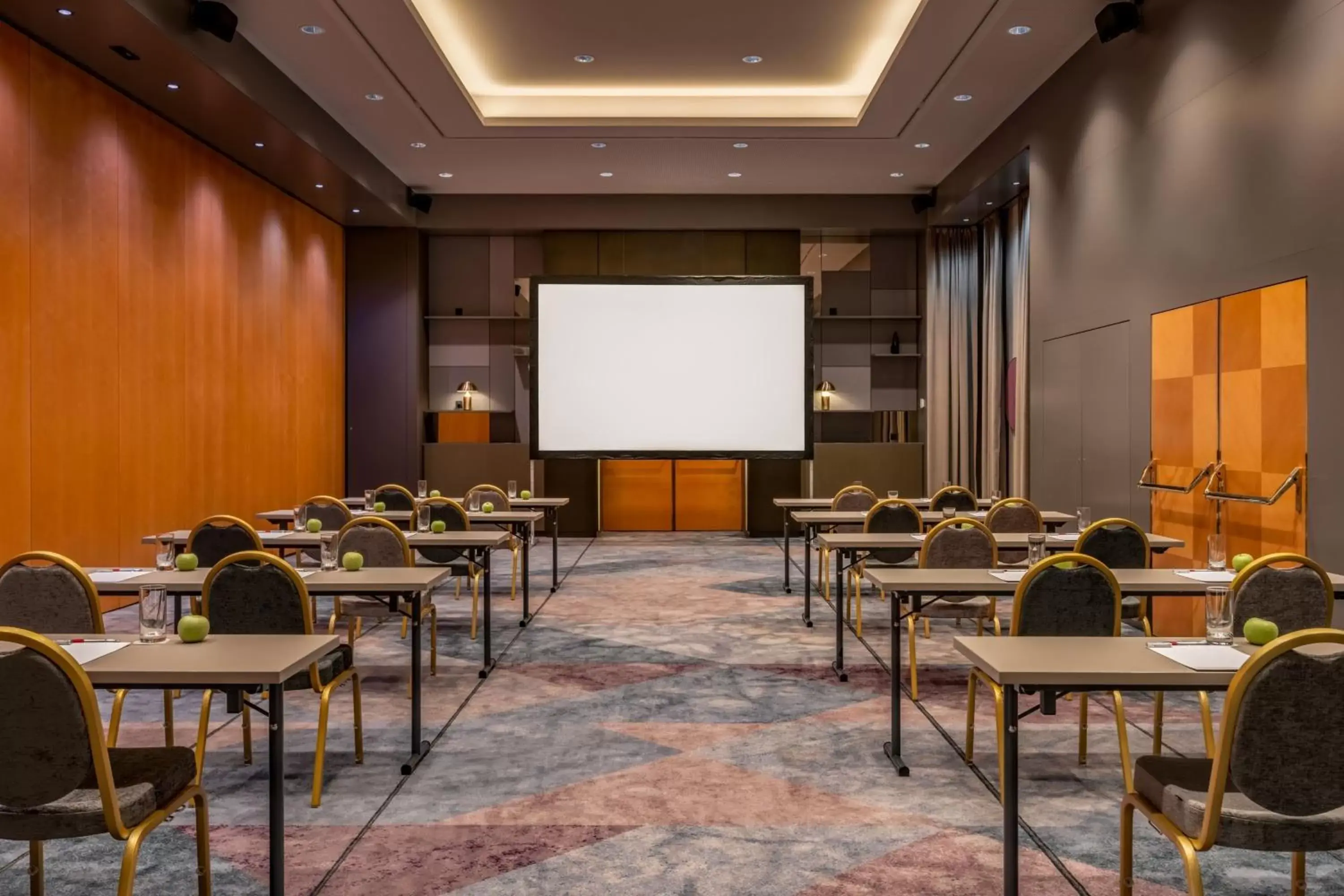 Meeting/conference room, Business Area/Conference Room in Vienna Marriott Hotel