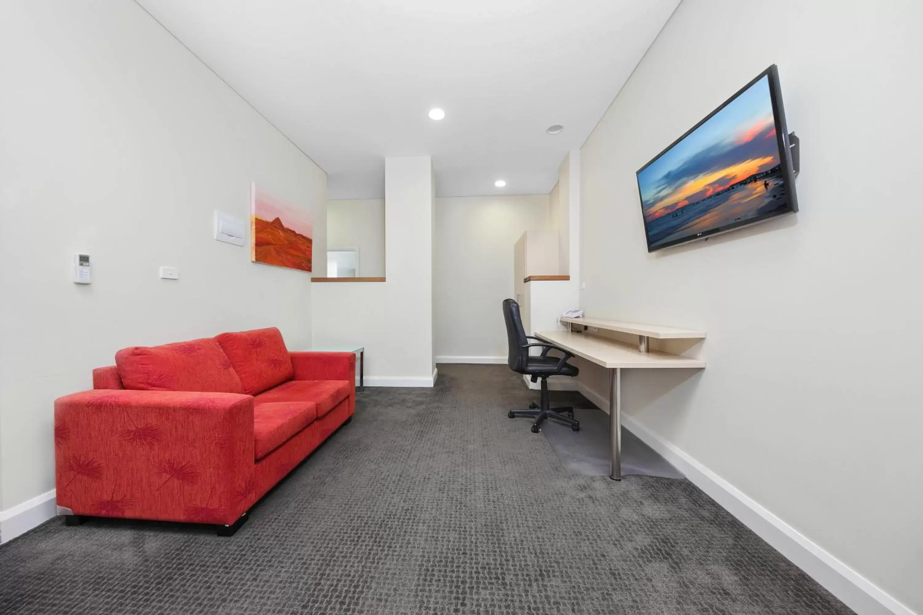 TV/Entertainment Center in Belconnen Way Hotel & Serviced Apartments