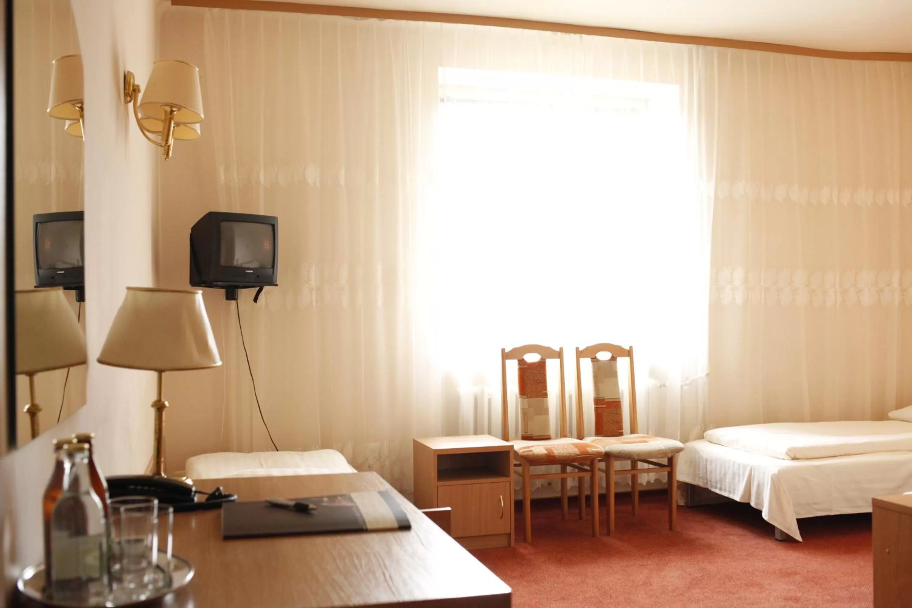 Photo of the whole room, Bed in Iskra