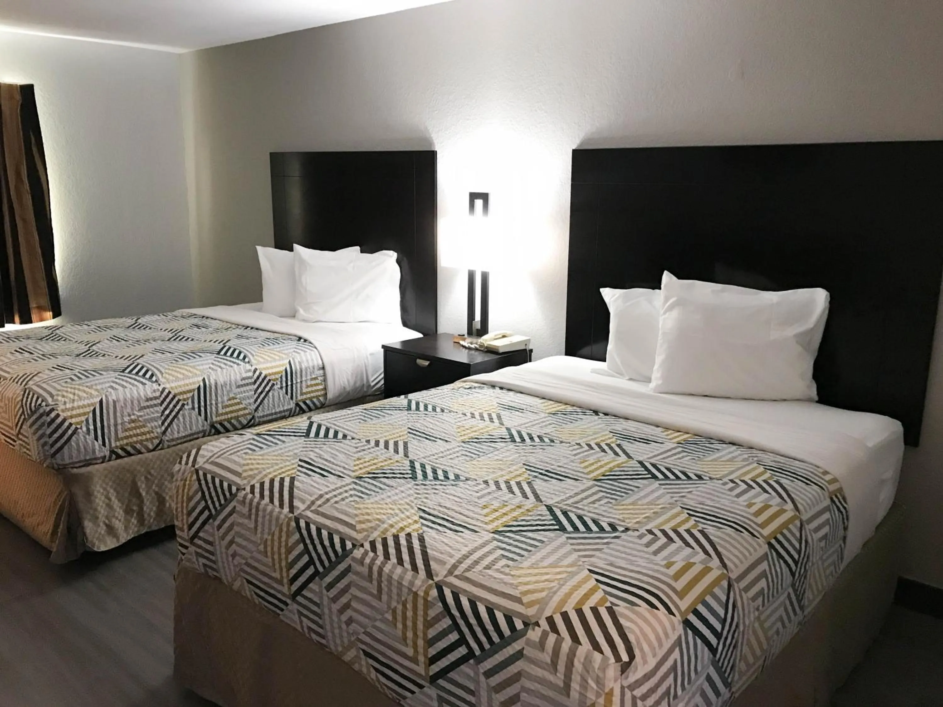 Bedroom in Motel 6 - Bartlesville, OK