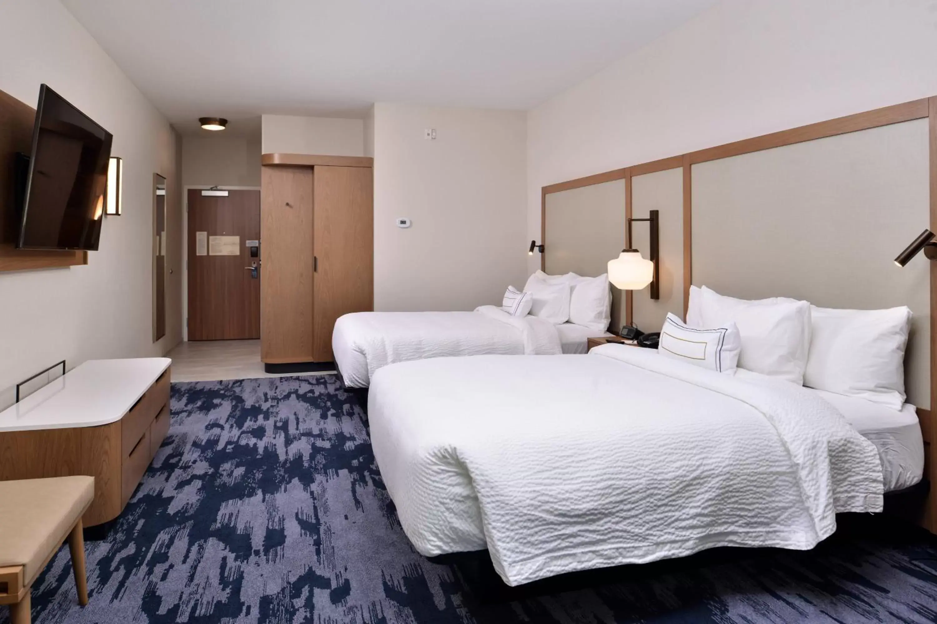 Photo of the whole room, Bed in Fairfield Inn and Suites by Marriott Minneapolis Shakopee