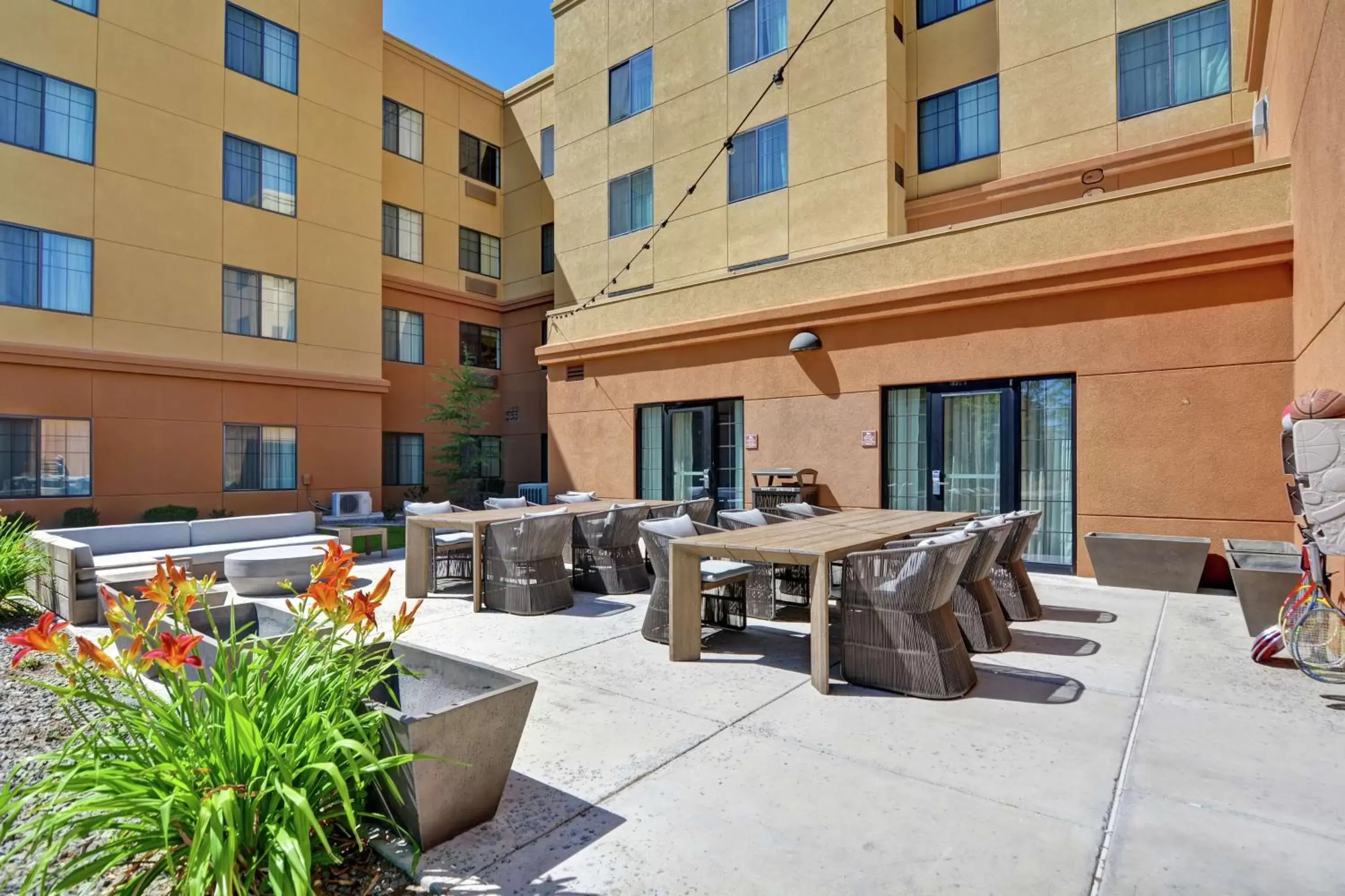 Patio in Homewood Suites by Hilton Reno