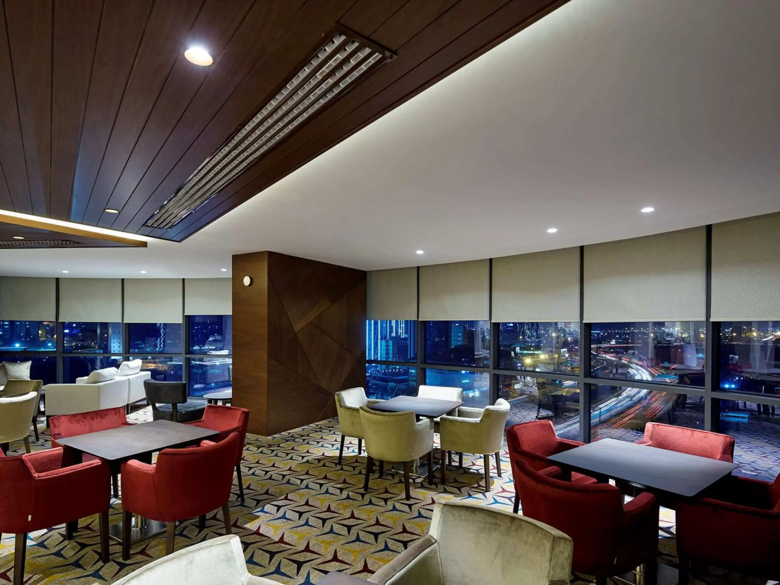 Restaurant/places to eat, Lounge/Bar in Pullman Istanbul Hotel & Convention Center