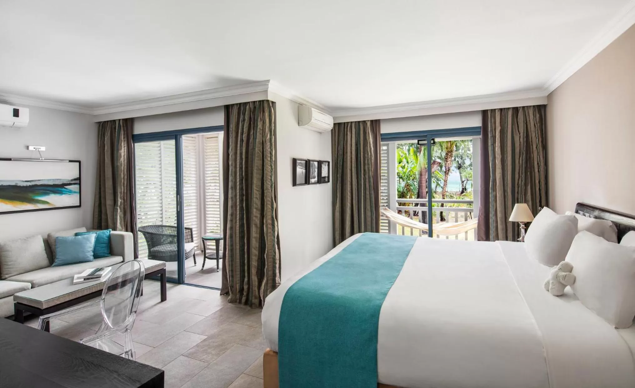 View (from property/room), Bed in LUX* Saint Gilles Resort