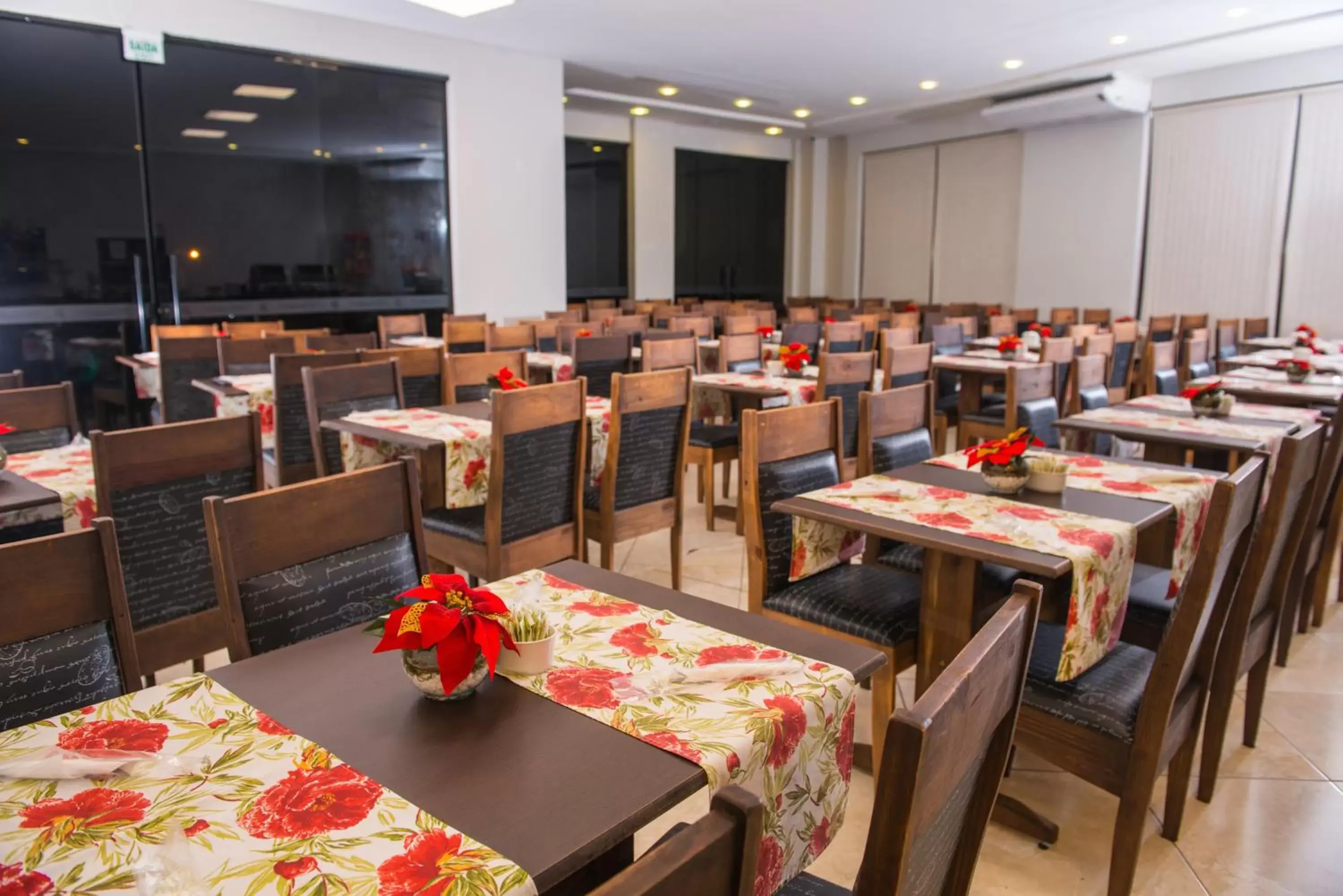 Dining area, Restaurant/Places to Eat in Iguassu Express Hotel