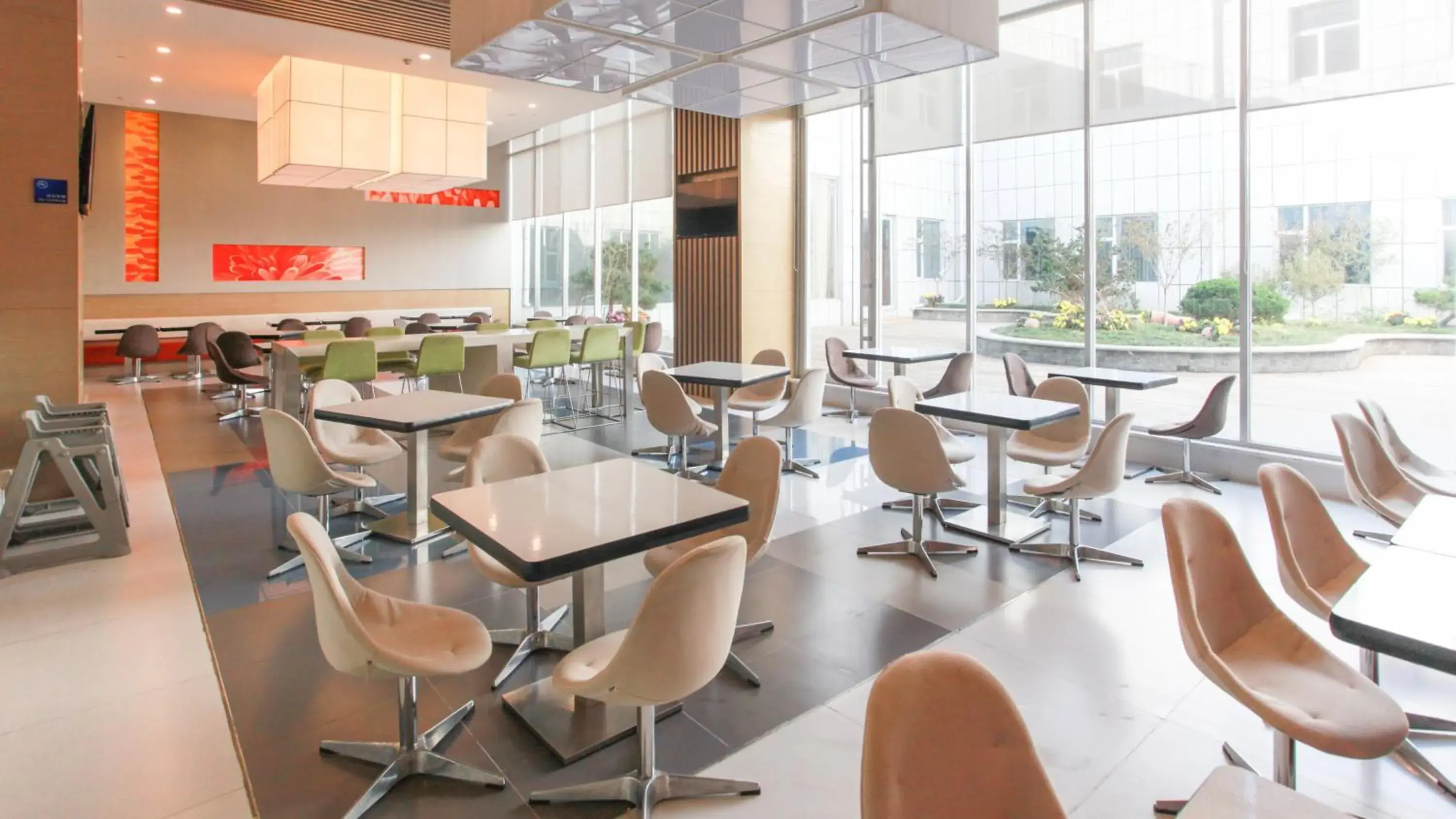 Restaurant/Places to Eat in Holiday Inn Express Weihai Hi-Tech Zone, an IHG Hotel